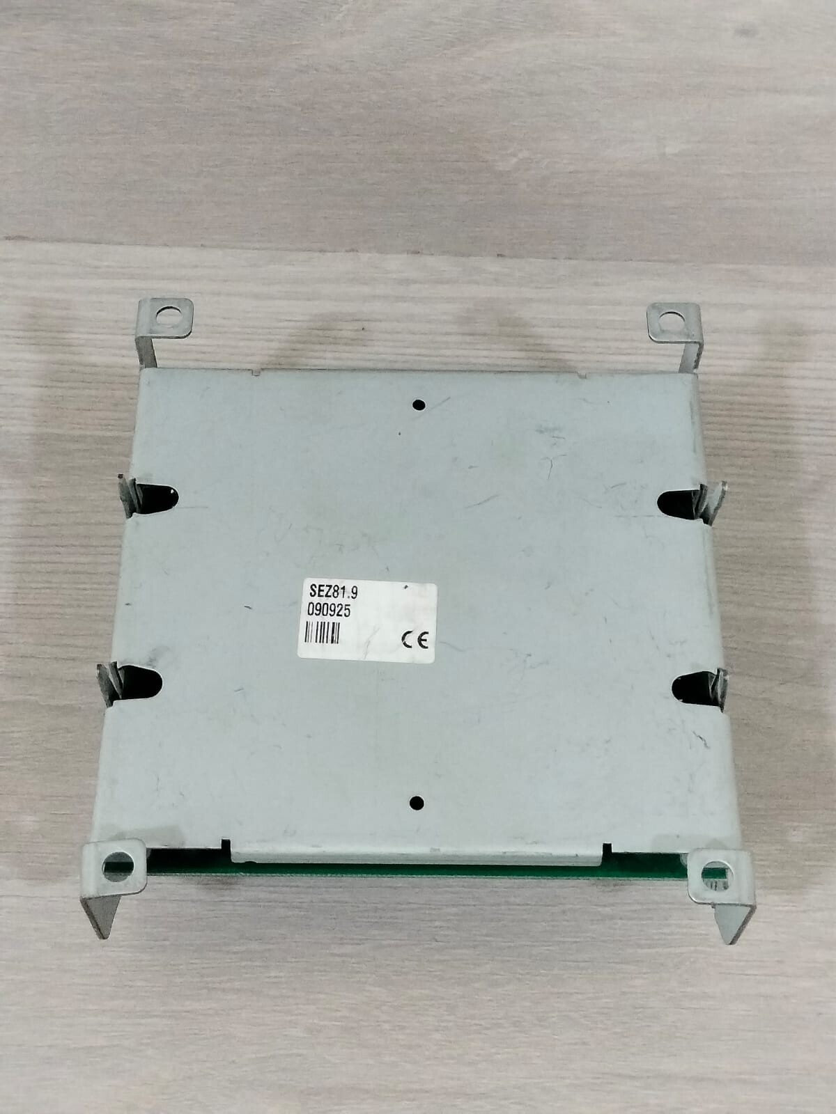 Siemens HVAC Products SEZ81.9 SIEMENS HVAC Products SEZ81.9 INTERFACE 8