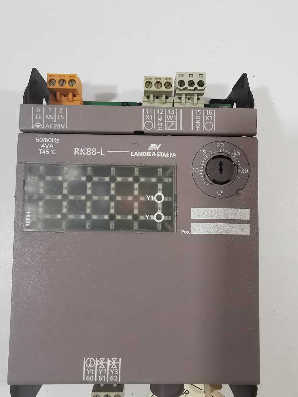 LANDIS & STAEFA RK88-L LANDIS & STAEFA RK88-L UNIVERSAL CONTROLLER W/O ANY ACCESSORIES 2