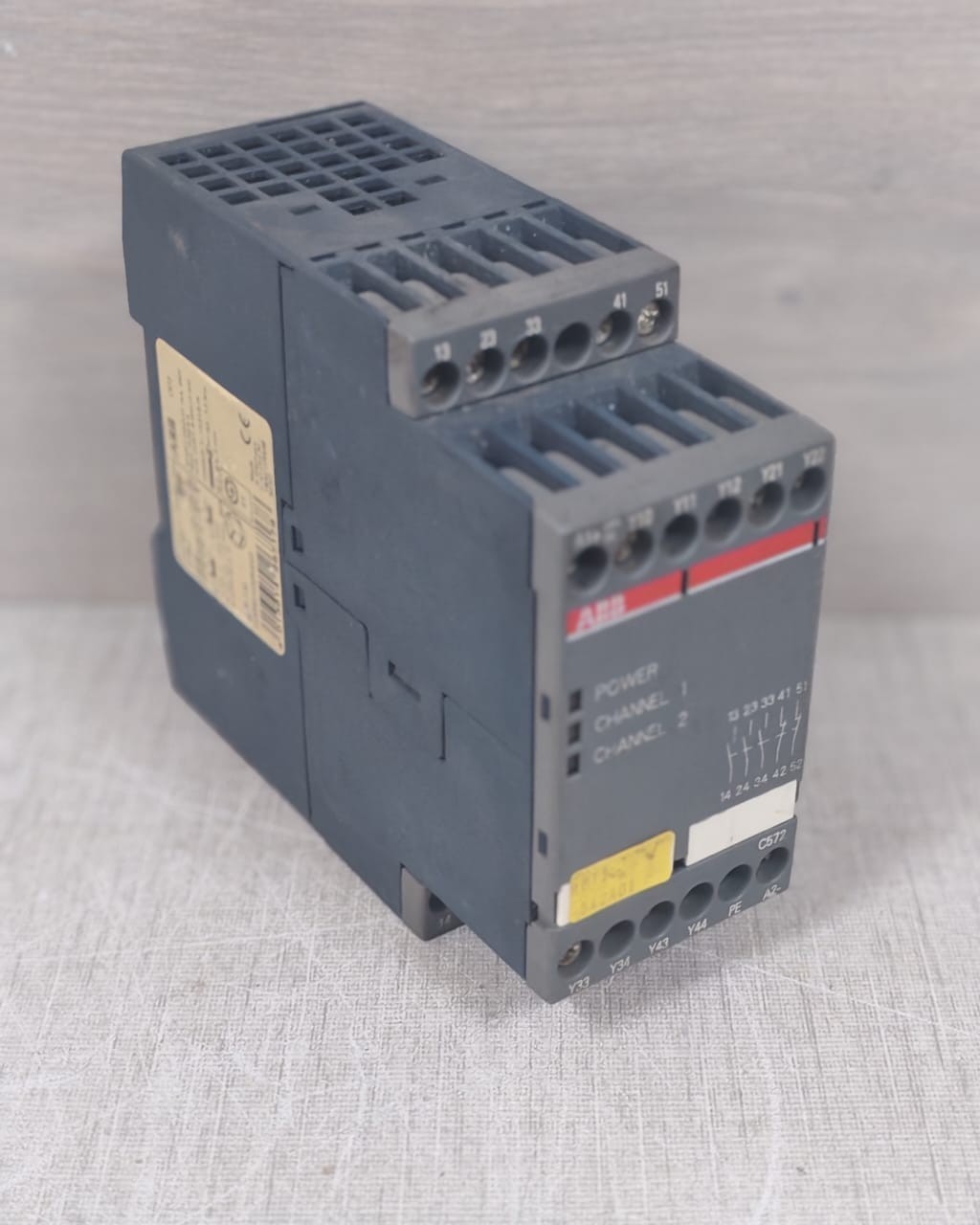 ABB C572 ABB C572 SAFETY RELAY 1SAR501032R0003 24VDC 7