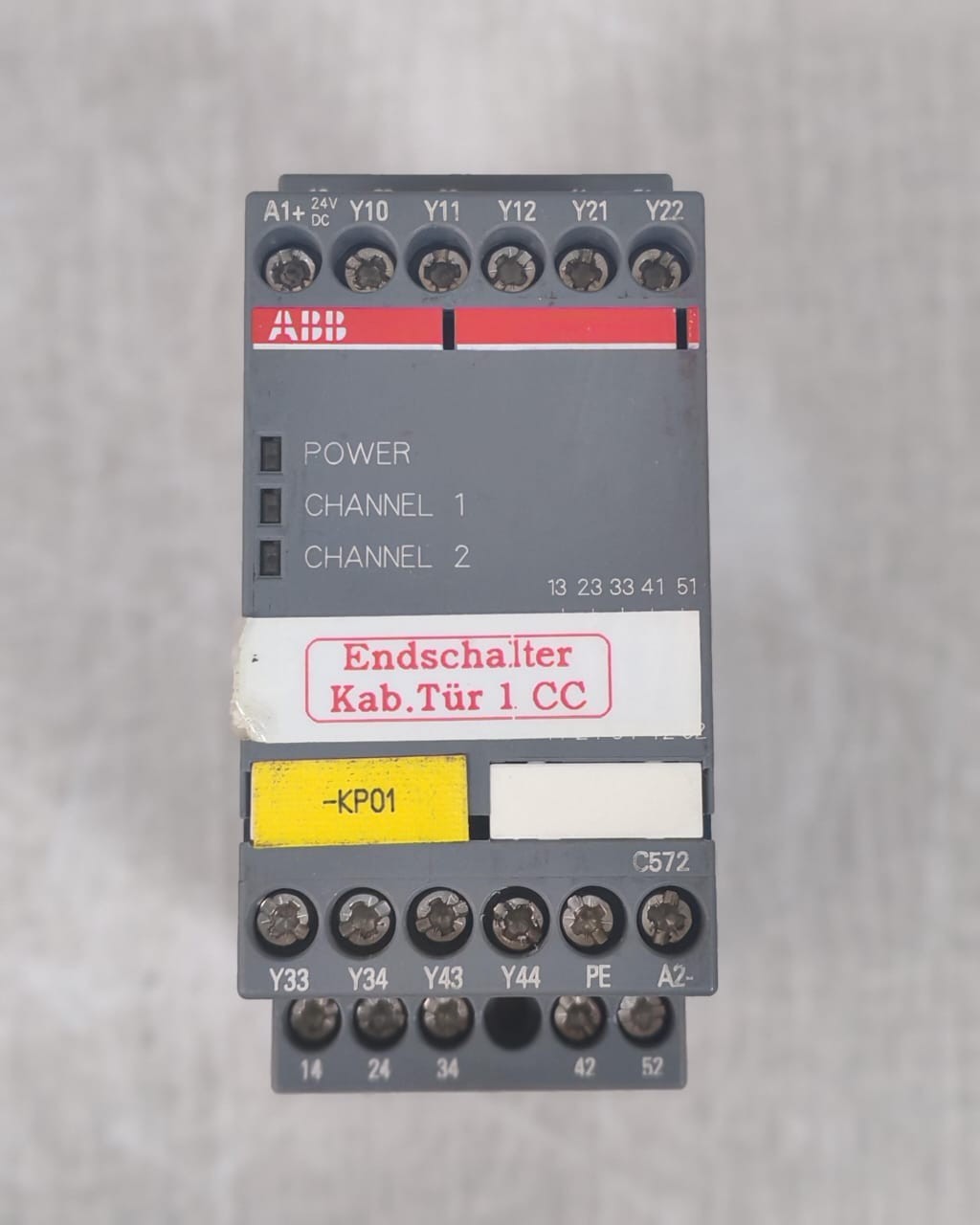 ABB C572 ABB C572 SAFETY RELAY 1SAR501032R0003 24VDC 9