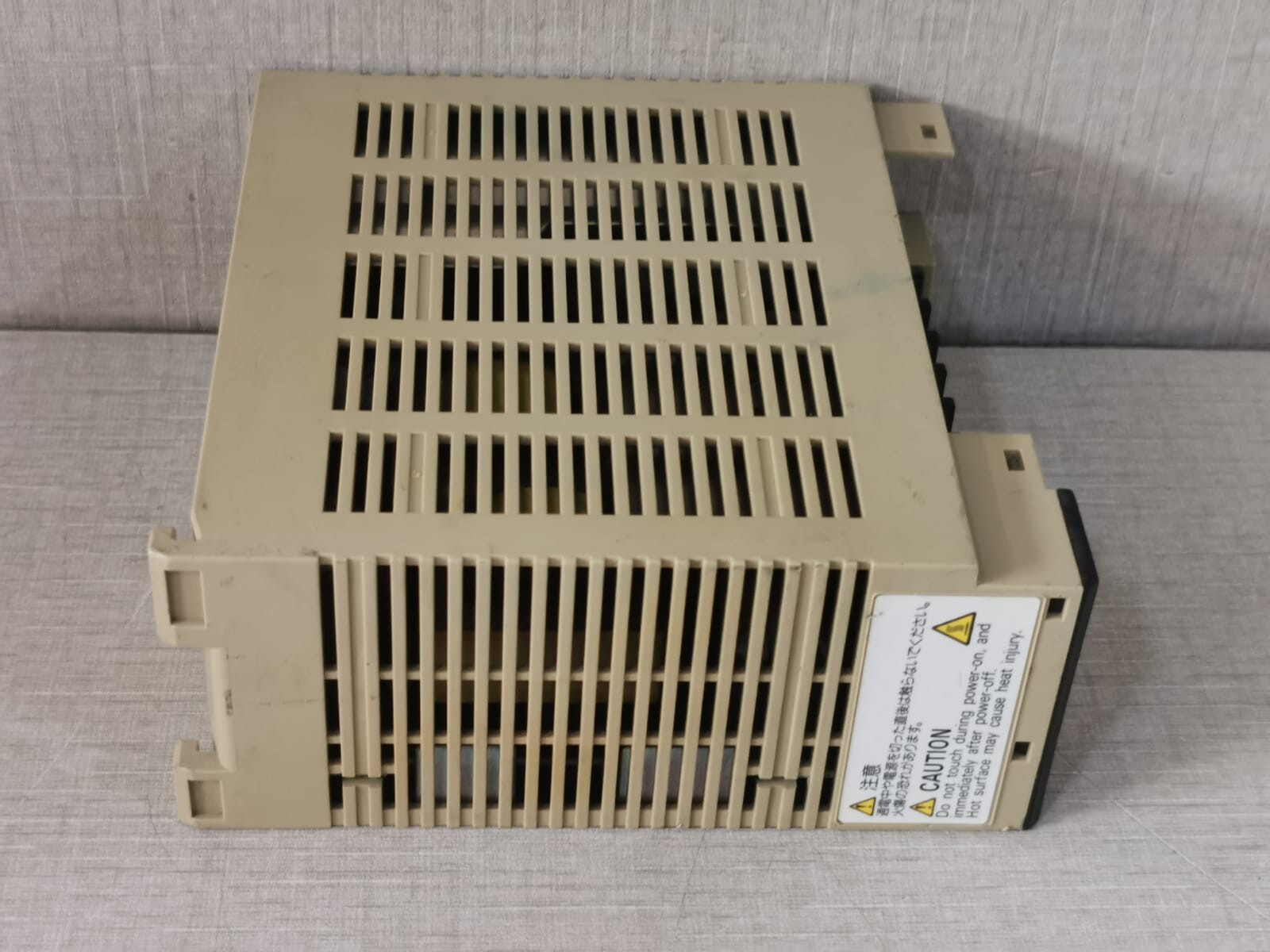 Omron PA207R OMRON CS1D-PA207R POWER SUPPLY UNIT - Missing Front Cover & 10