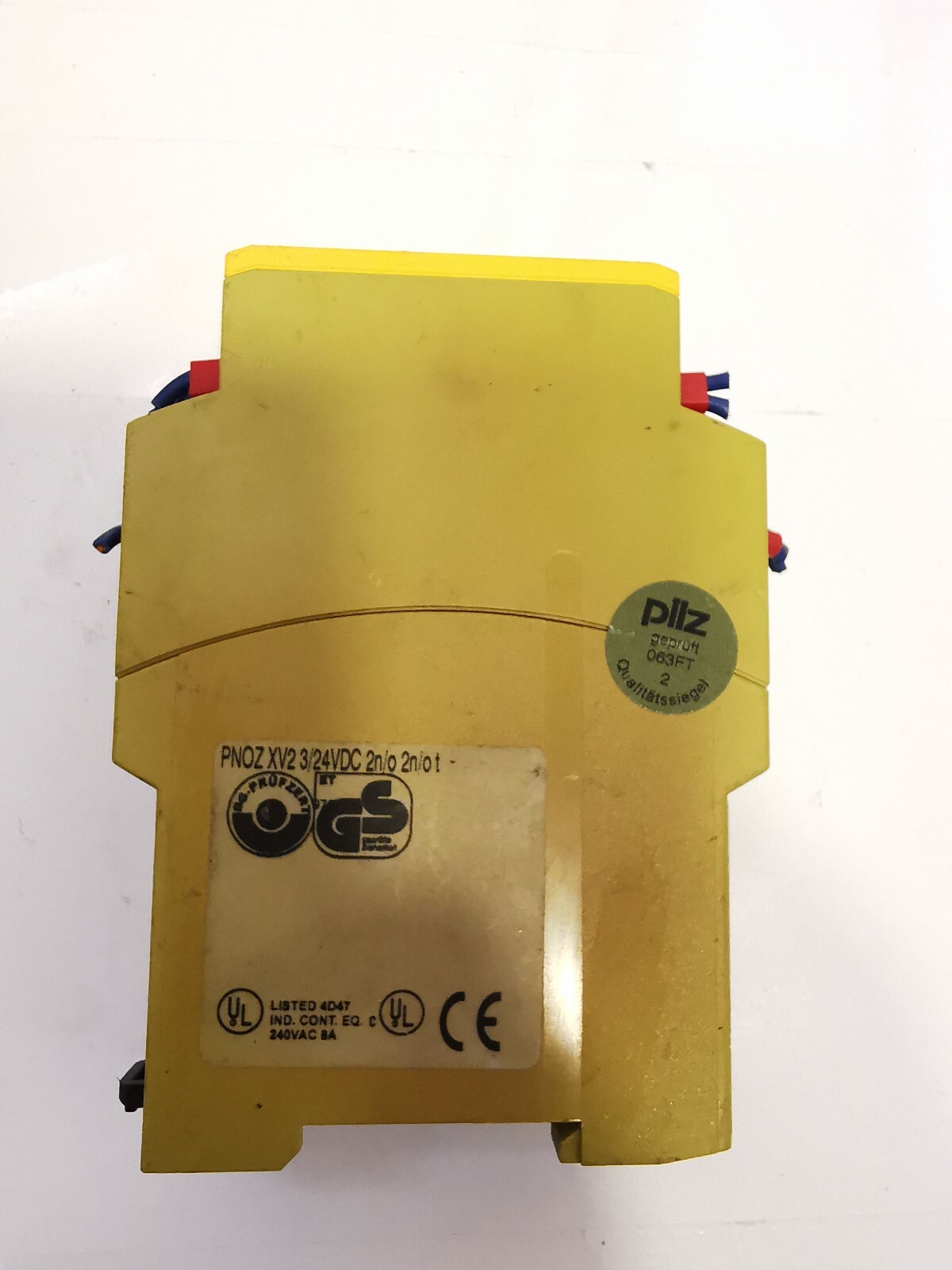 Pilz PNOZXV2 Pilz PNOZXV2 774502 SAFETY RELAY 24VDC 3
