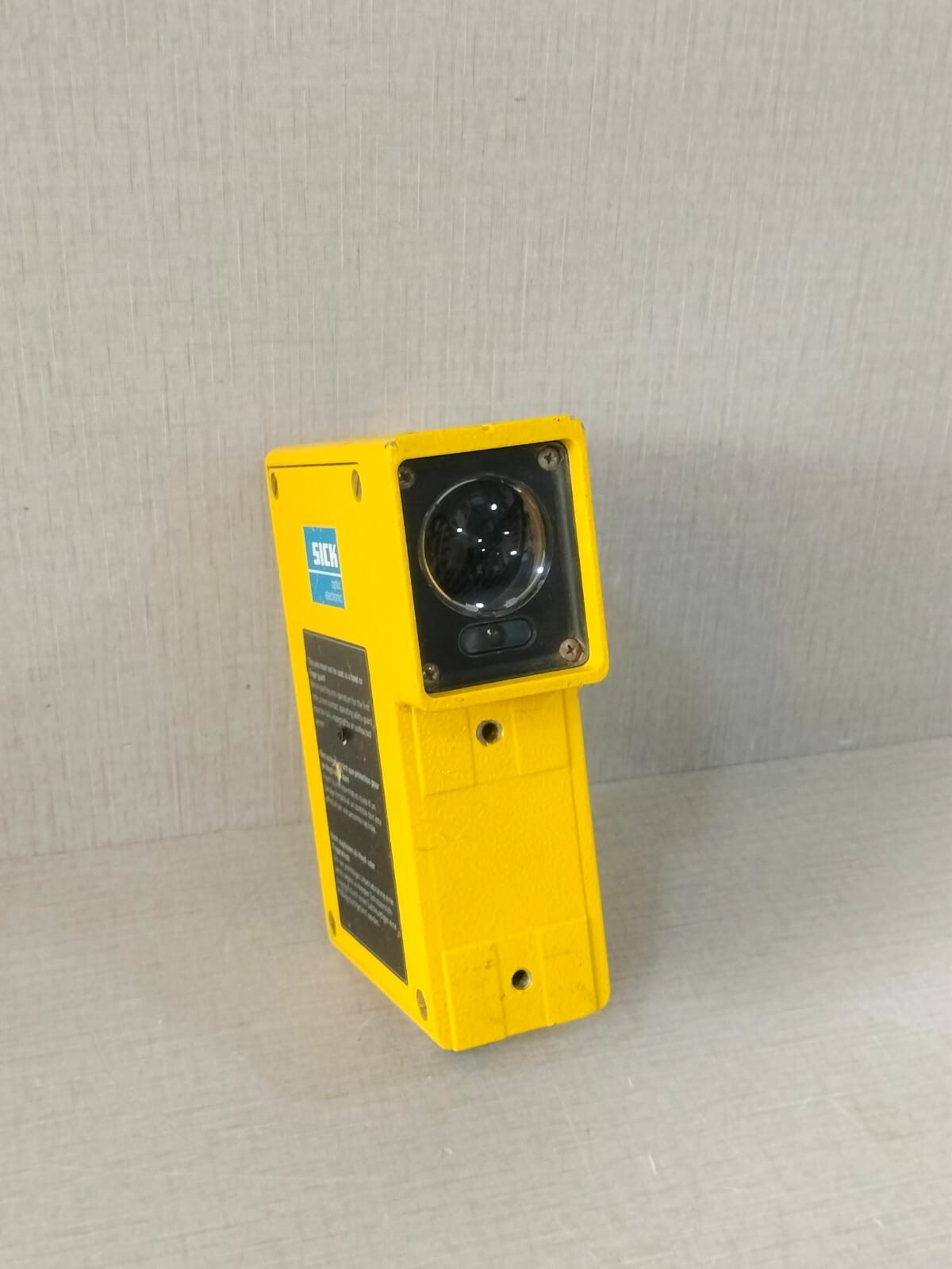 SICK OPTIC ELECTRONIC WSU 26-130 SICK OPTIC ELECTRONIC WSU 26-130 DC 24V 2