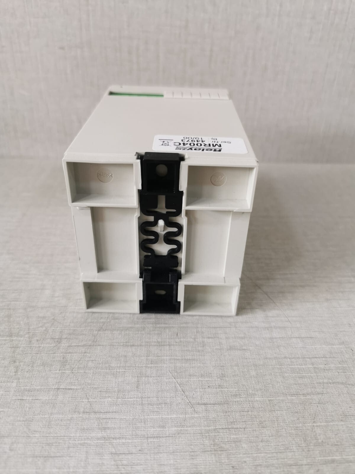 RELAY MR004C RELAY PW60 Art No: MR004C 8