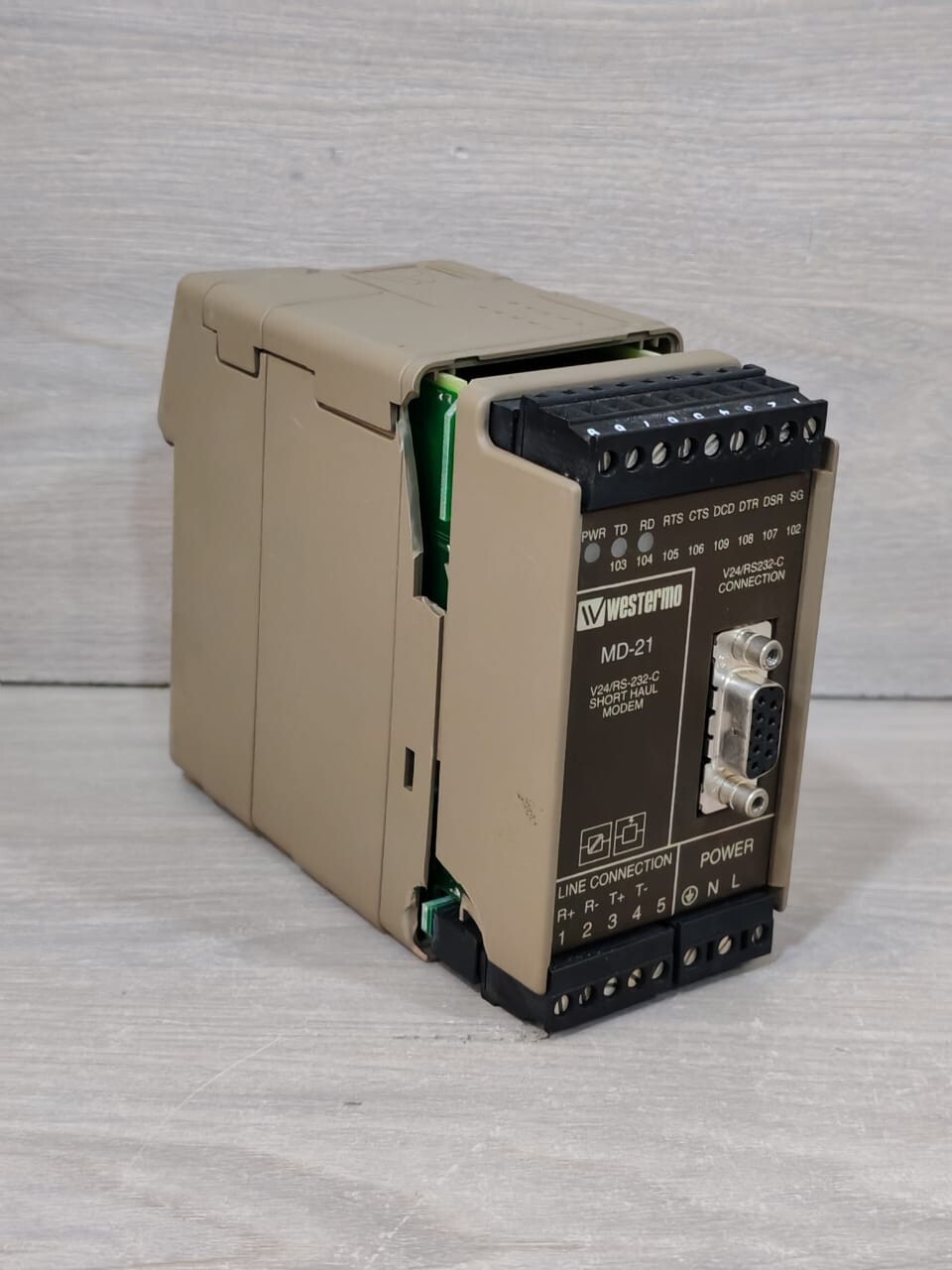WESTERMO 3151-3101 WESTERMO MD-21 3151-3101 CURRENT LOOP CONVERTER 230V 4VA 4