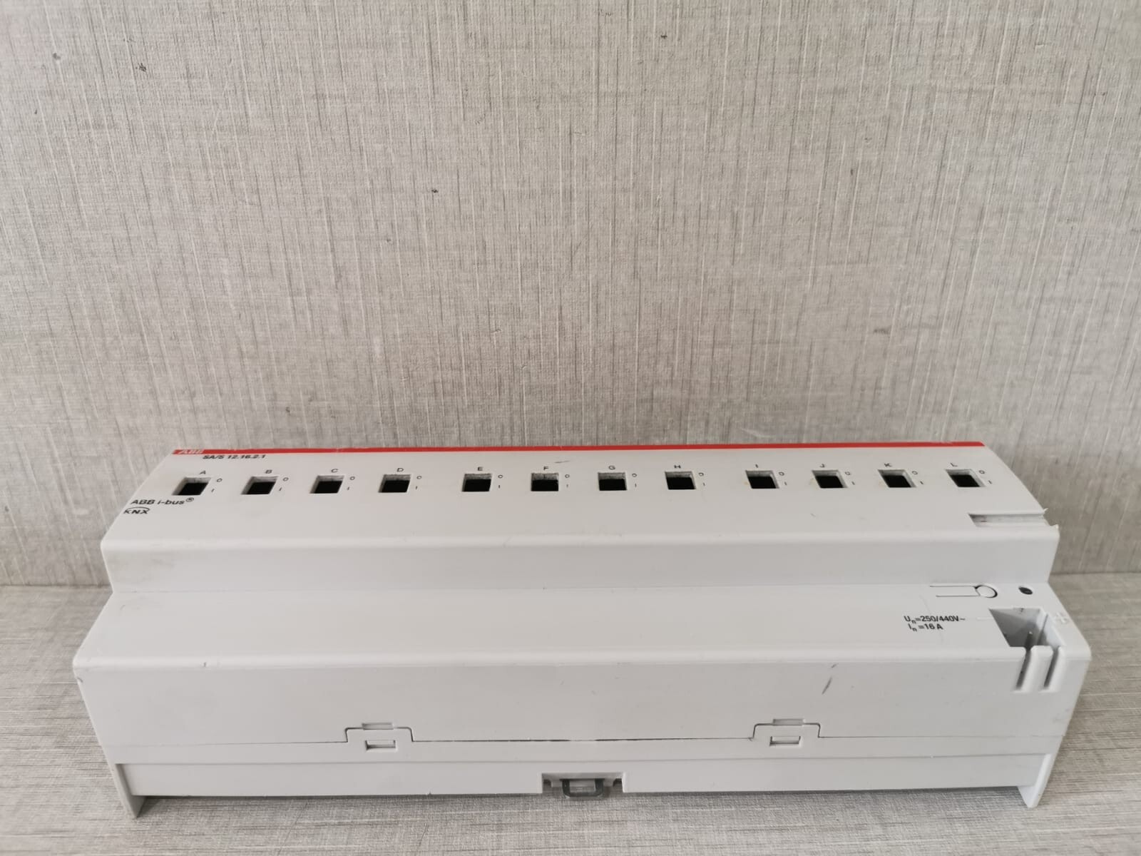ABB SA/S12.16.2.1 ABB SA/S12.16.2.1 Switch Actuator 2CDG110162R0011 7