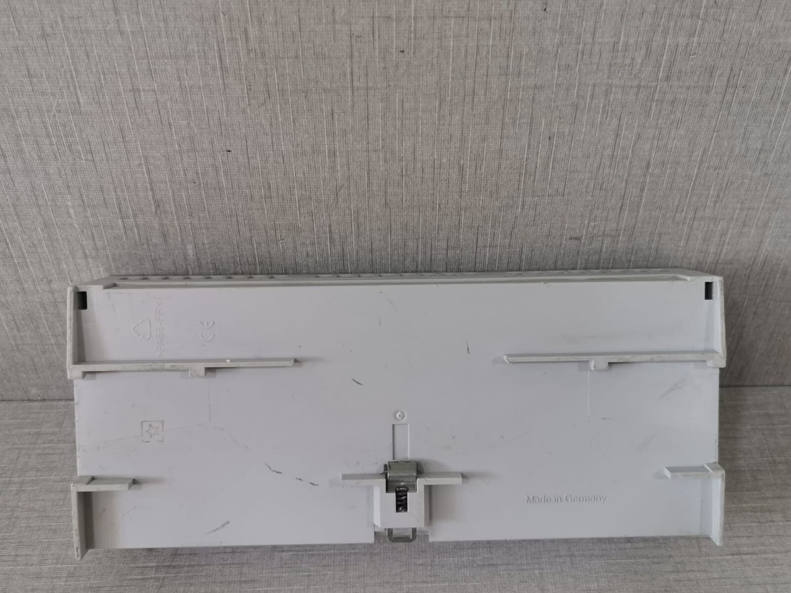 ABB SA/S12.16.2.1 ABB SA/S12.16.2.1 Switch Actuator 2CDG110162R0011 10