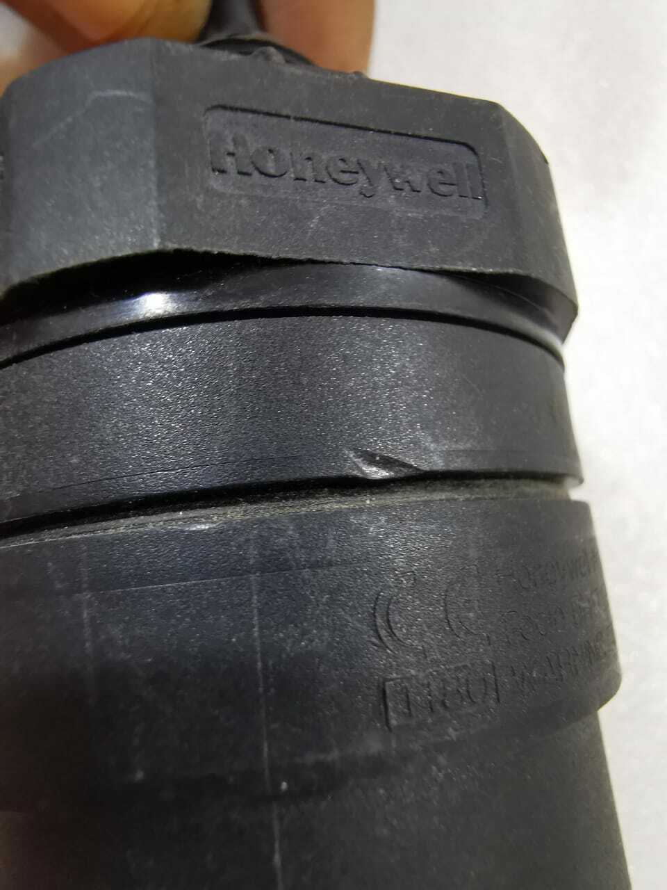 Honeywell IECEX BAS08 0070X Honeywell IECEX BAS08 0070X TOXIC SENSOR IP 67- WITH BROKEN PART 2