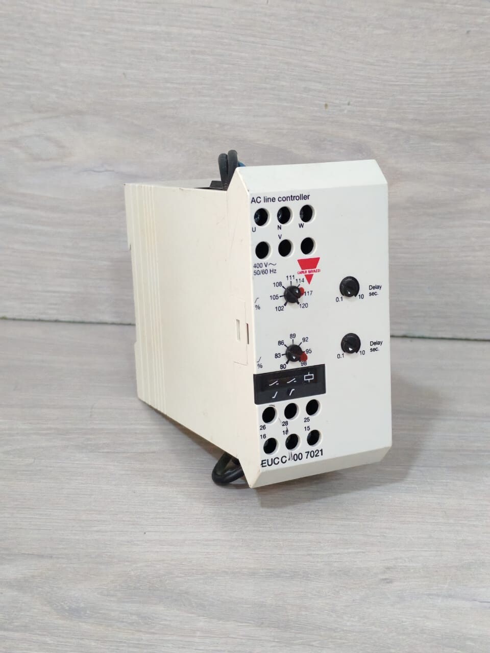 Carlo Gavazzi EUCC4007021 CARLO GAVAZZI EUC C400 7021 AC LINE CONTROLLER 400V 50/60Hz 2