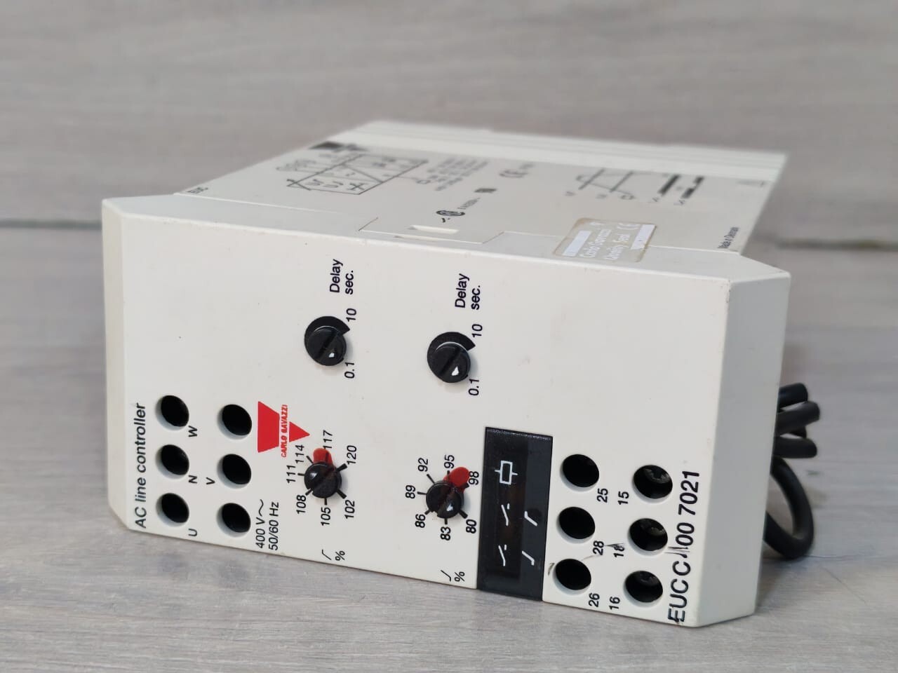 Carlo Gavazzi EUCC4007021 CARLO GAVAZZI EUC C400 7021 AC LINE CONTROLLER 400V 50/60Hz 4