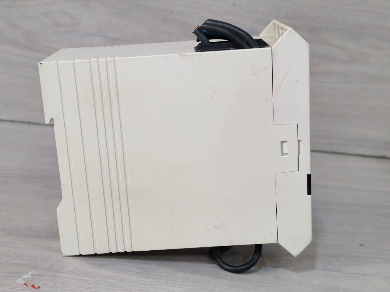 Carlo Gavazzi EUCC4007021 CARLO GAVAZZI EUC C400 7021 AC LINE CONTROLLER 400V 50/60Hz 8
