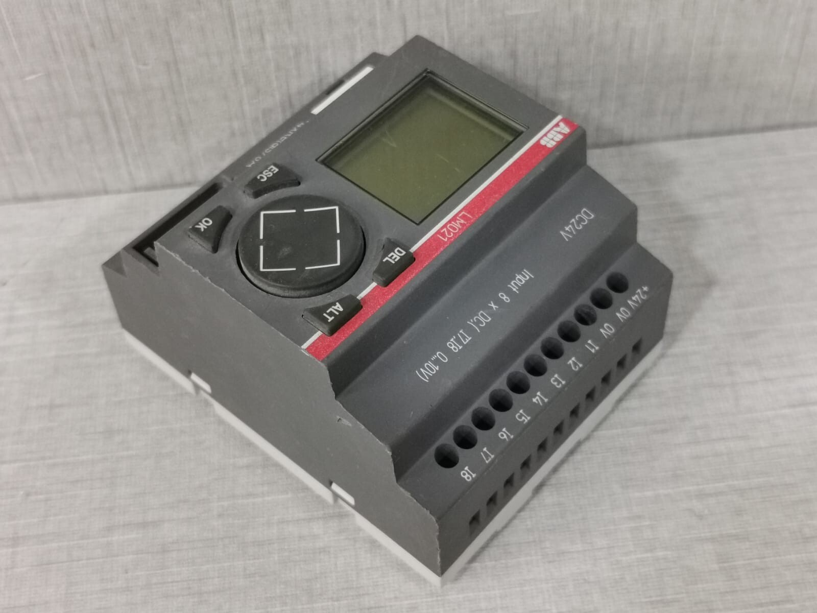ABB 1SVR440610R0100 ABB LM021-12RDC MODULE 1SVR440610R0100 DC24V 9
