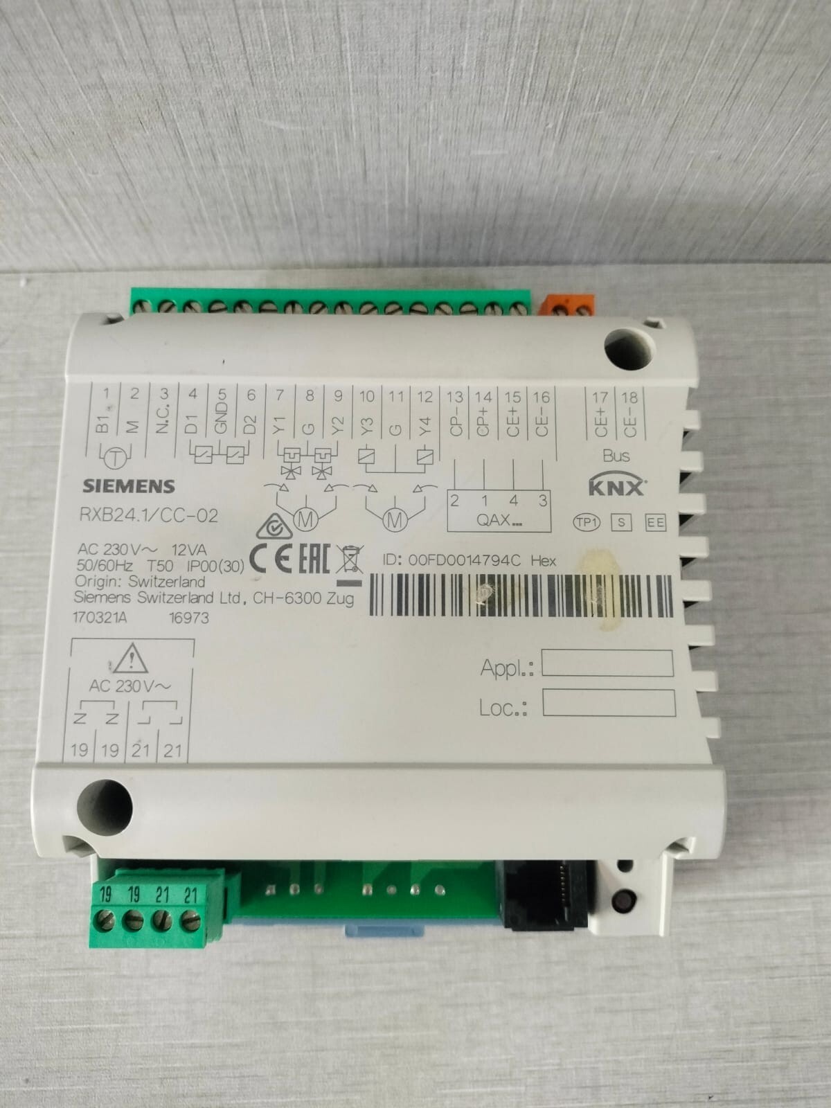 Siemens RXB24.1/CC-02 SIEMENS RXB24.1/CC-02 Room Controller AC 230V-12VA 50/60HZ- W/ FILTHY BOX 4