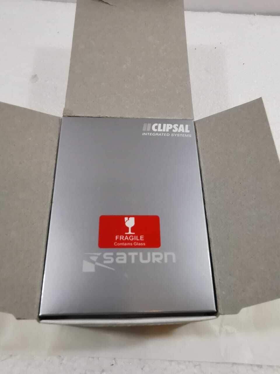 CLIPSAL 5082NL-680 CLIPSAL 5082NL-680 SATURN SERIES Key Input 2 GANG 4