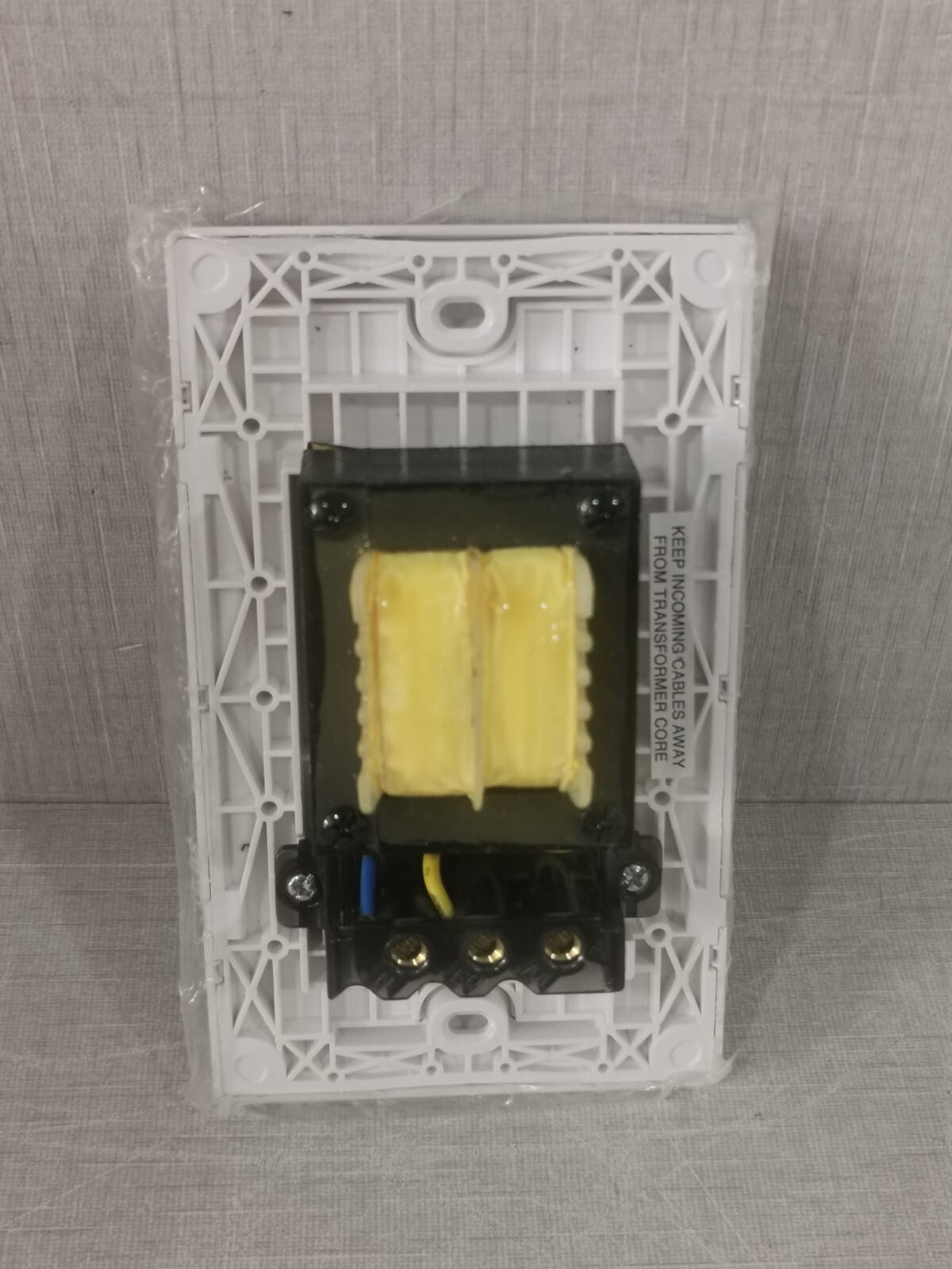 Schneider Electric E82T727V Schneider Electric E82T727V Universal Shaver Unit 5