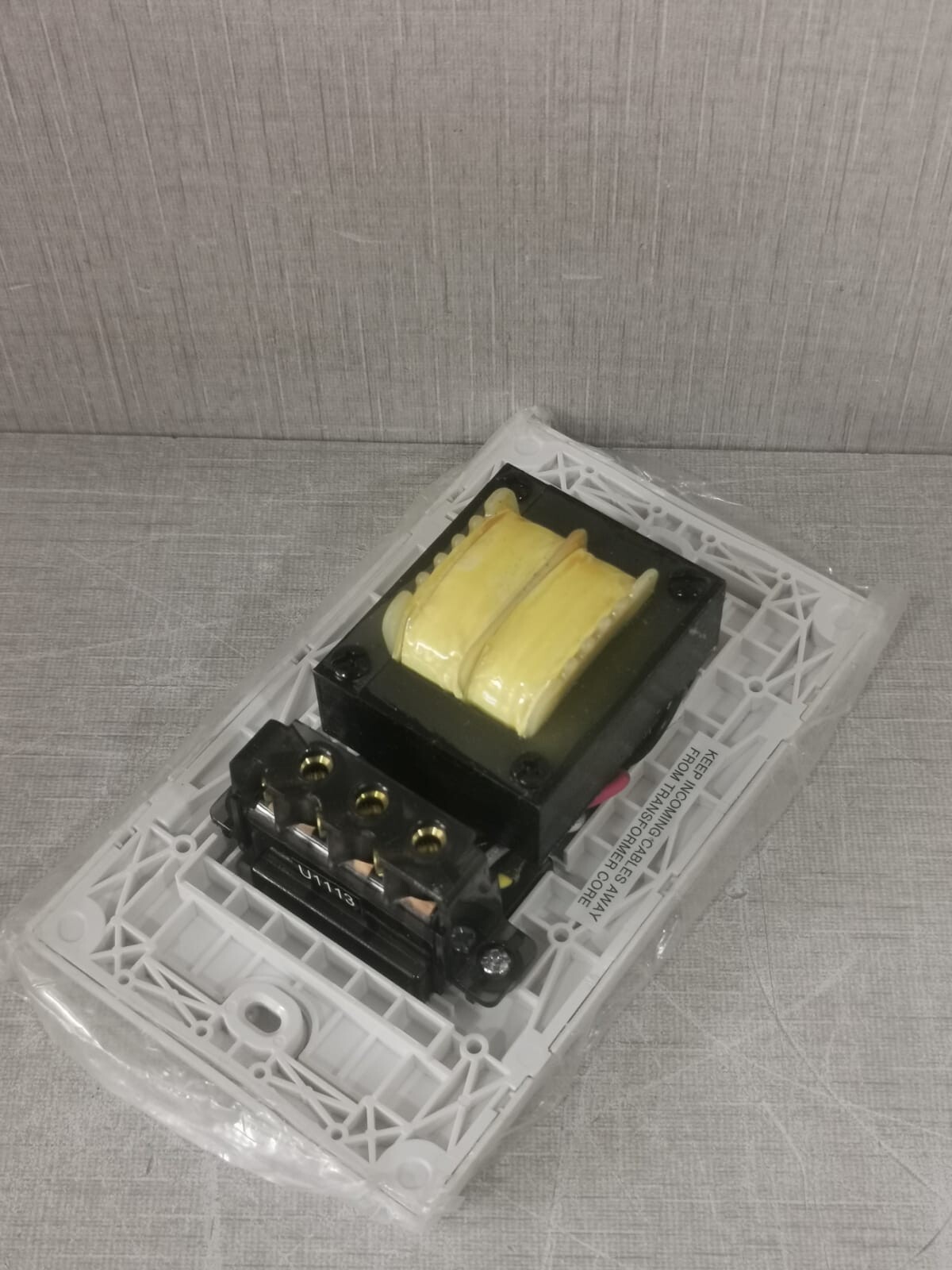 Schneider Electric E82T727V Schneider Electric E82T727V Universal Shaver Unit 9