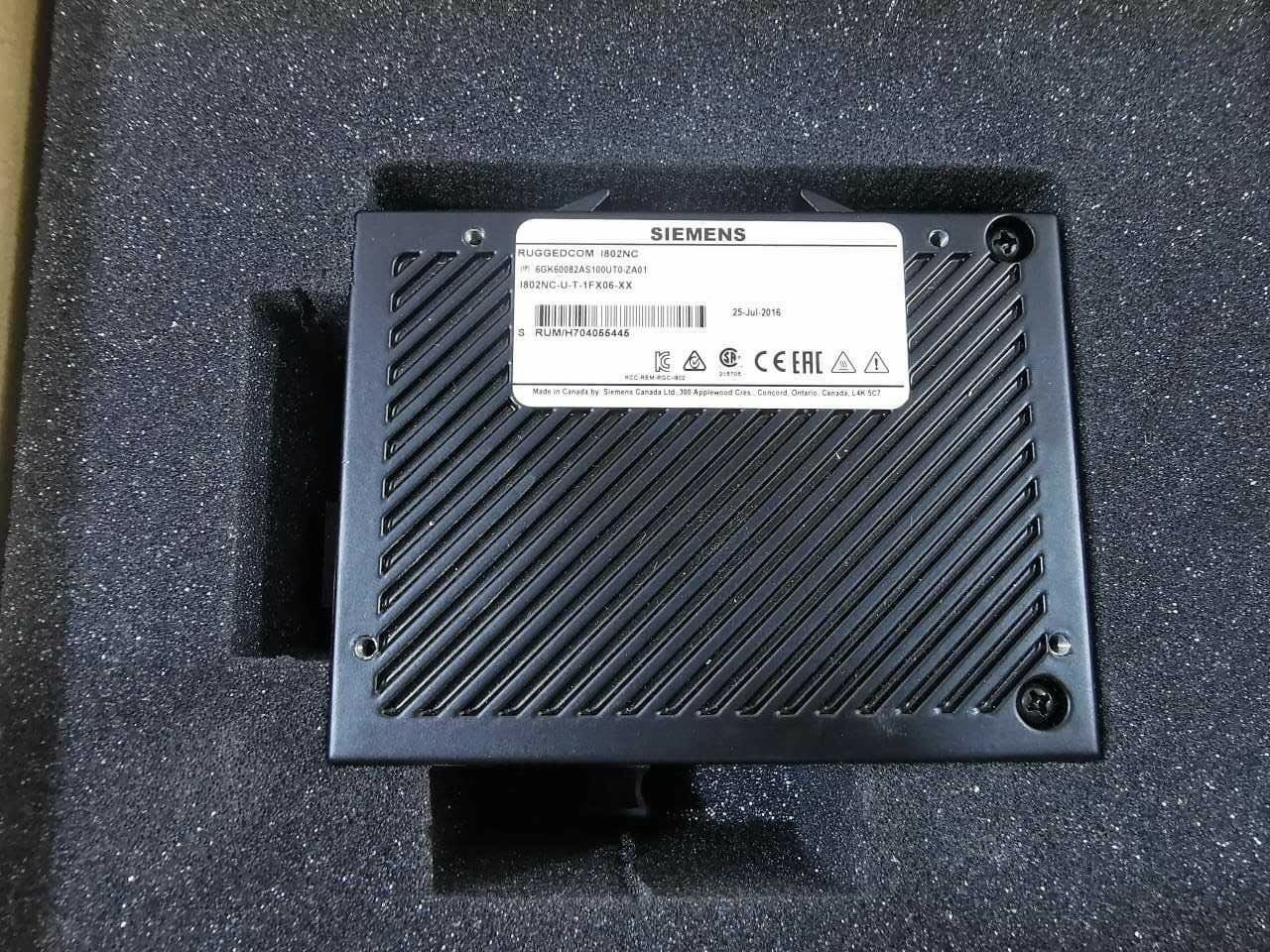 Siemens 6GK60082AS100UT0-ZA01 SIEMENS RUGGEDCOM i802 MEDIA CONVERTER 6GK60082AS100UT0-ZA01 6