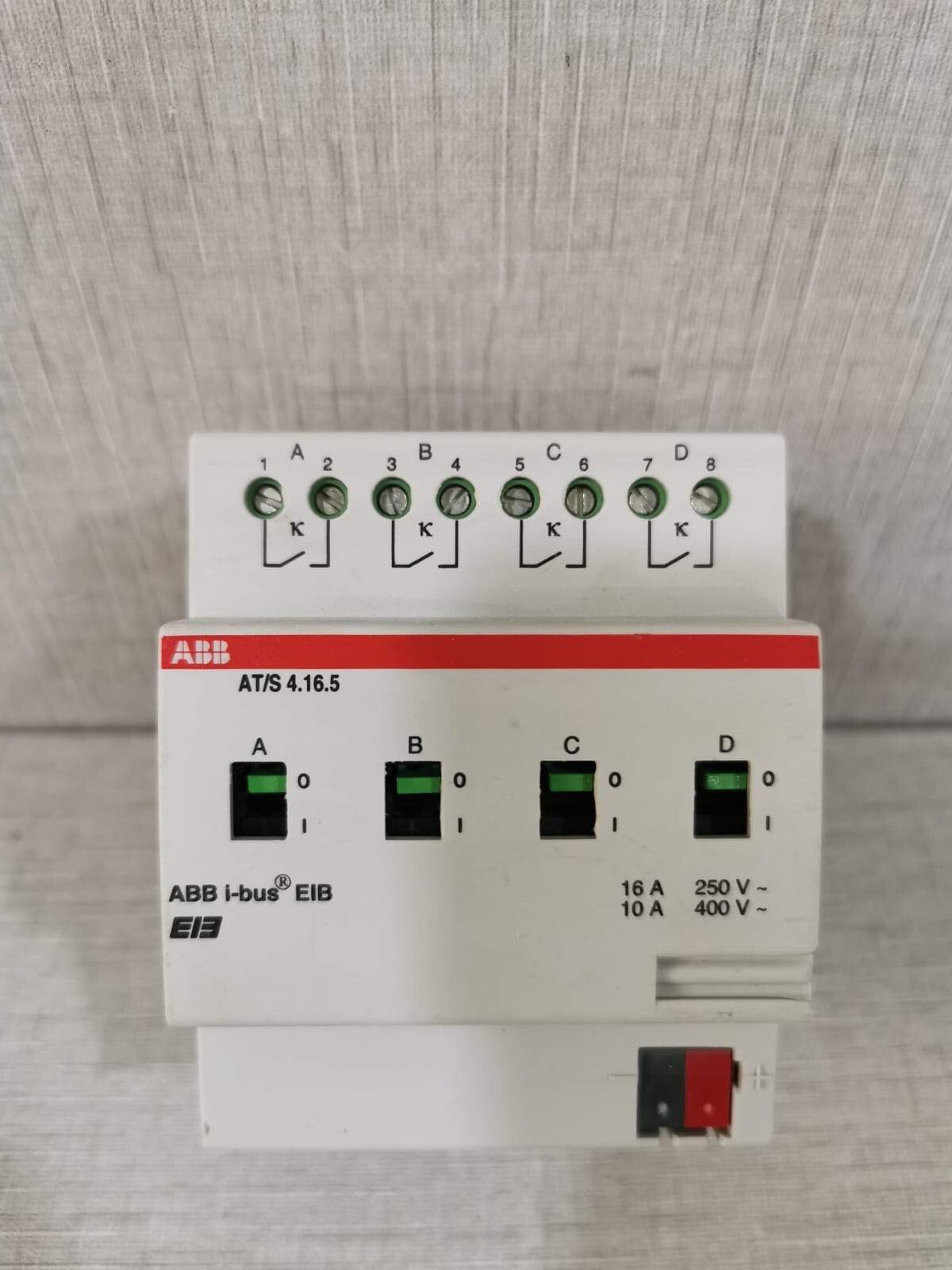 ABB AT/S 4.16.5 Switch Actuator GHQ 631 0028 R011