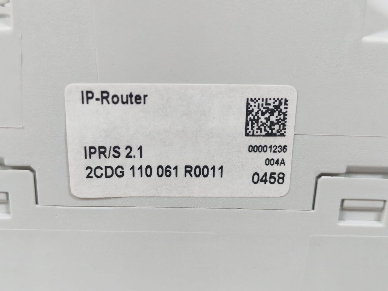 ABB 2CDG 110 061 R0011 ABB IPR/S 2.1 ROUTER 2CDG 110 061 R0011 7