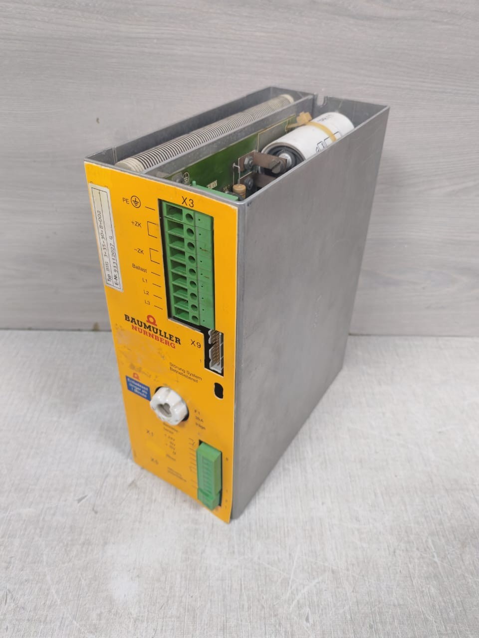 BAUMULLER BUG 3-35-30-B-002 BAUMULLER BUG 3-35-30-B-002 SERVO DRIVE 6