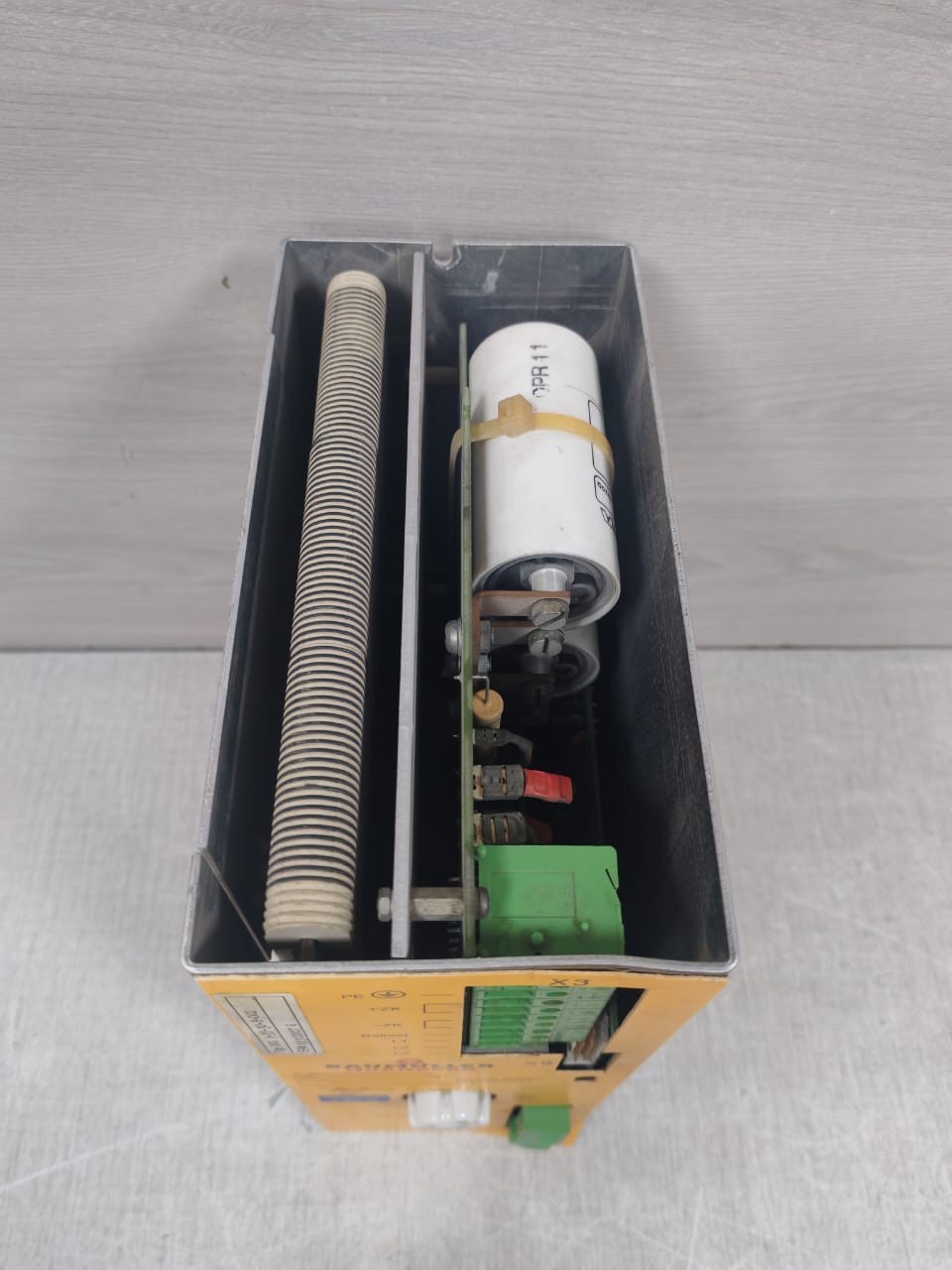 BAUMULLER BUG 3-35-30-B-002 BAUMULLER BUG 3-35-30-B-002 SERVO DRIVE 10