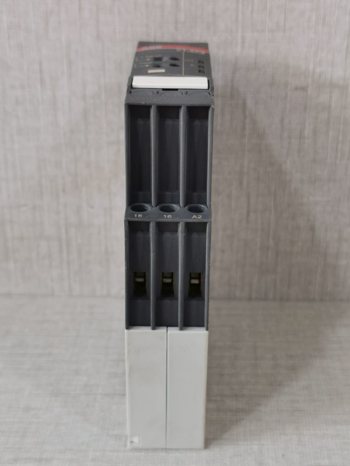 ABB CT-APS-/1SVR730180R3100-+-ABB-CM-MSS-/1SVR430710R9300 ABB CT-APS /1SVR730180R3100 + ABB CM-MSS /1SVR430710R9300 THERMISTOR RELAY 7