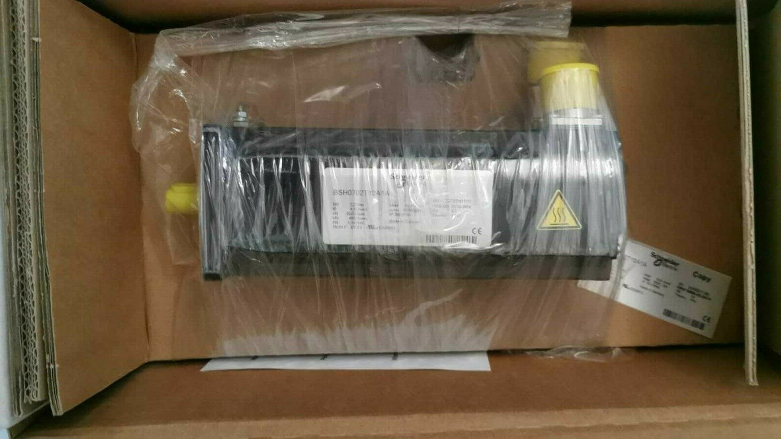 Schneider Electric BSH0702T12A1A Schneider Electric BSH0702T12A1A / AC Servo Motor 2