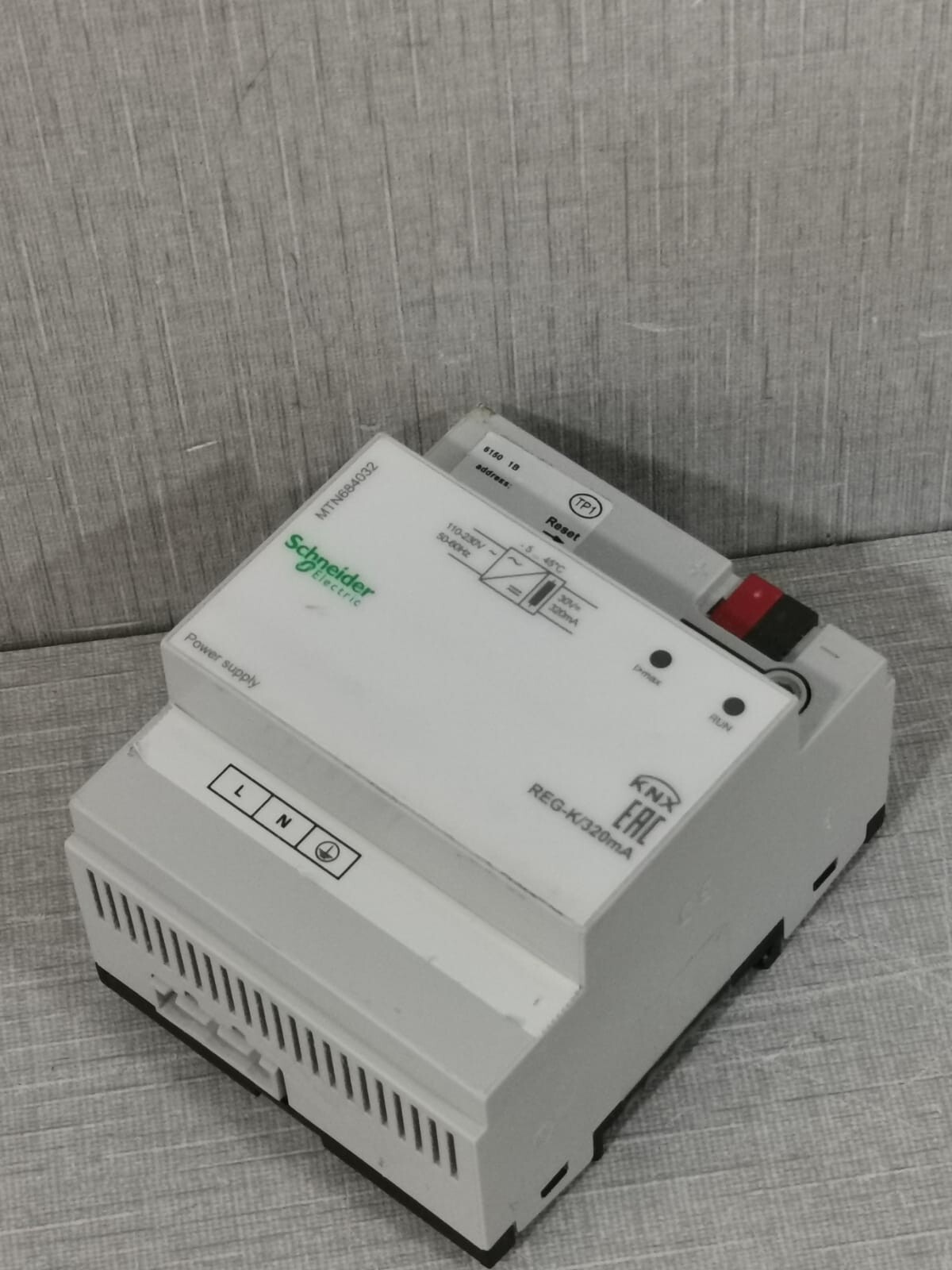 Schneider Electric MTN684032 Schneider Electric MTN684032 KNX REG-K/320 mA 8