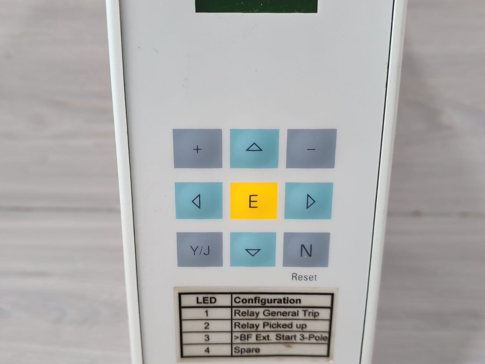 Siemens 7SV6001-4EA00-0DA0/BB Siemens 7SV6001-4EA00-0DA0/BB Overcurrent Protection Unit 7SV60014EA000DA0BB 2