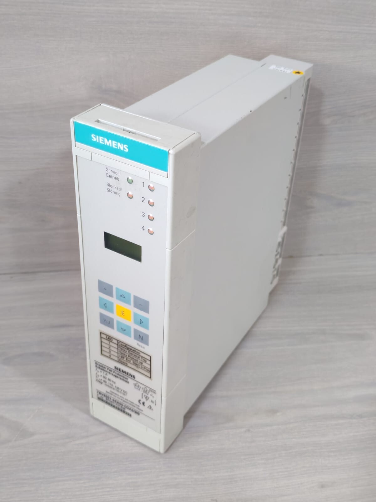 Siemens 7SV6001-4EA00-0DA0/BB Siemens 7SV6001-4EA00-0DA0/BB Overcurrent Protection Unit 7SV60014EA000DA0BB 10