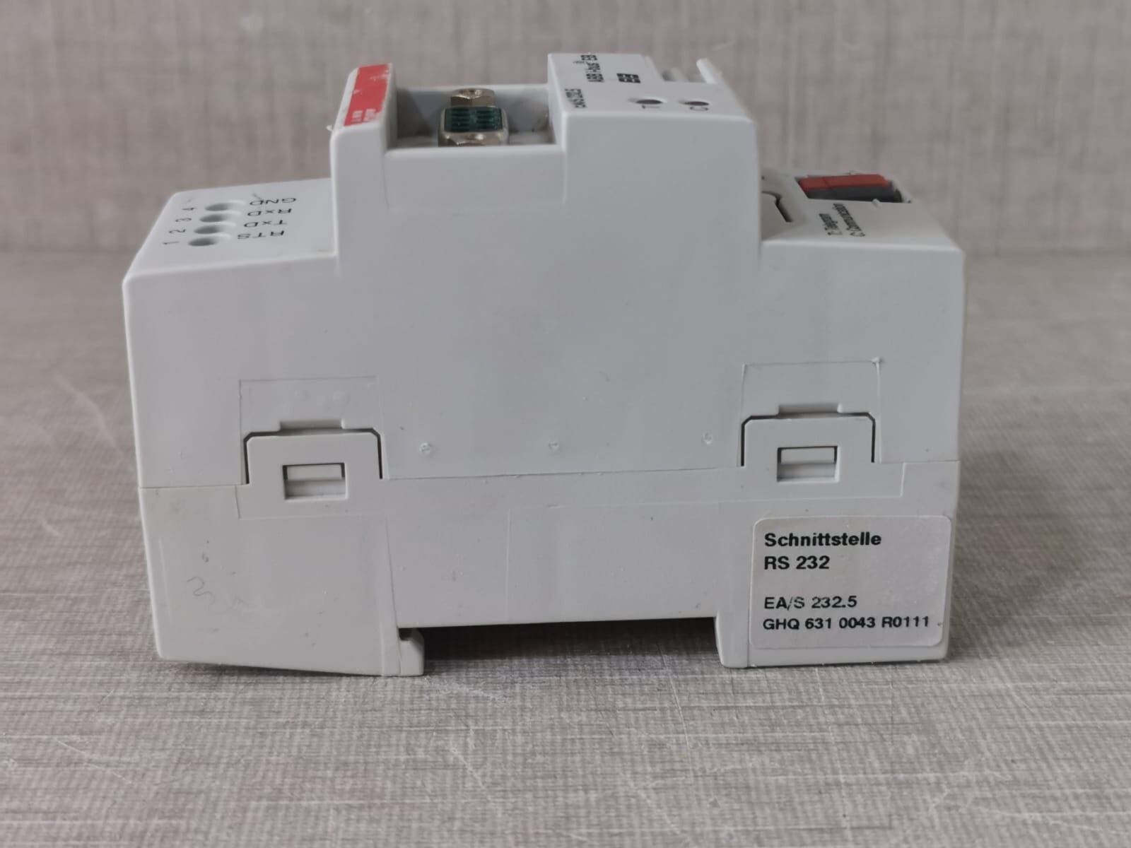 ABB GHQ 631 0043 R0111 GHQ 631 0043 R0111 ABB i-bus EA/S 232.5 PC Connector 2