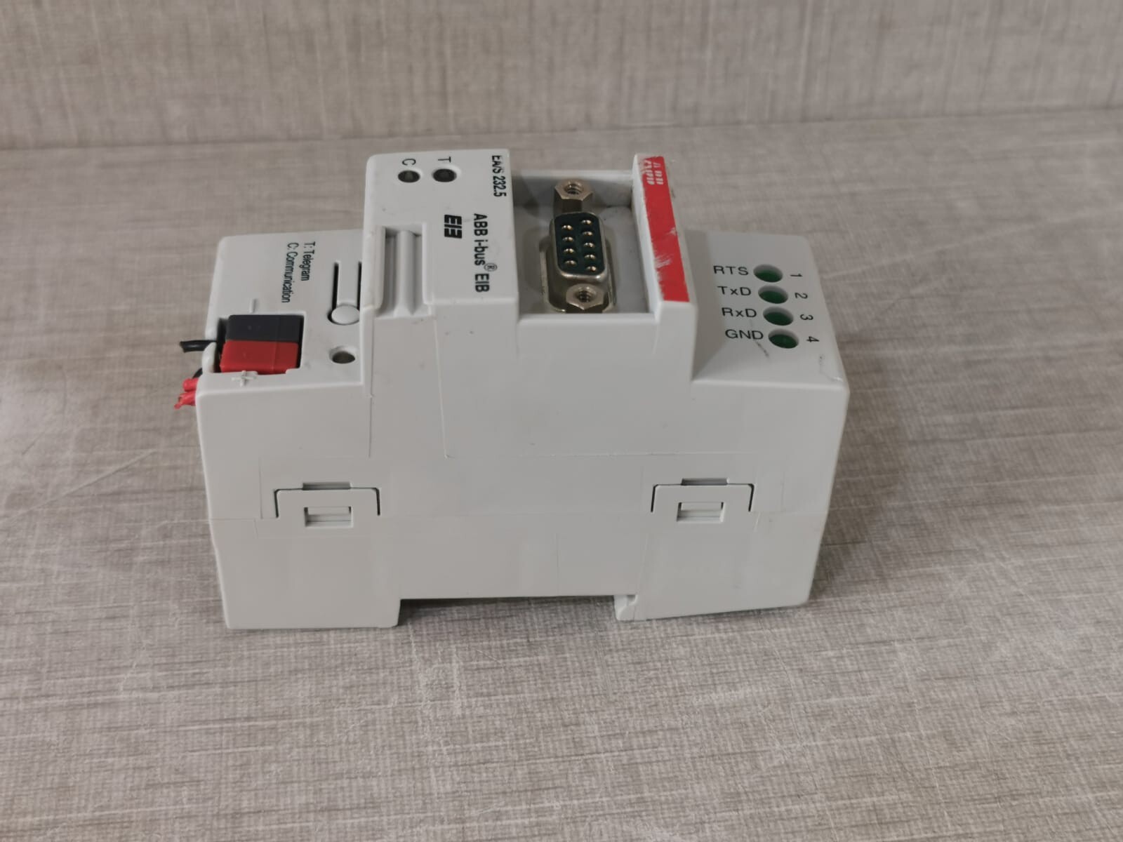 ABB GHQ 631 0043 R0111 GHQ 631 0043 R0111 ABB i-bus EA/S 232.5 PC Connector 4