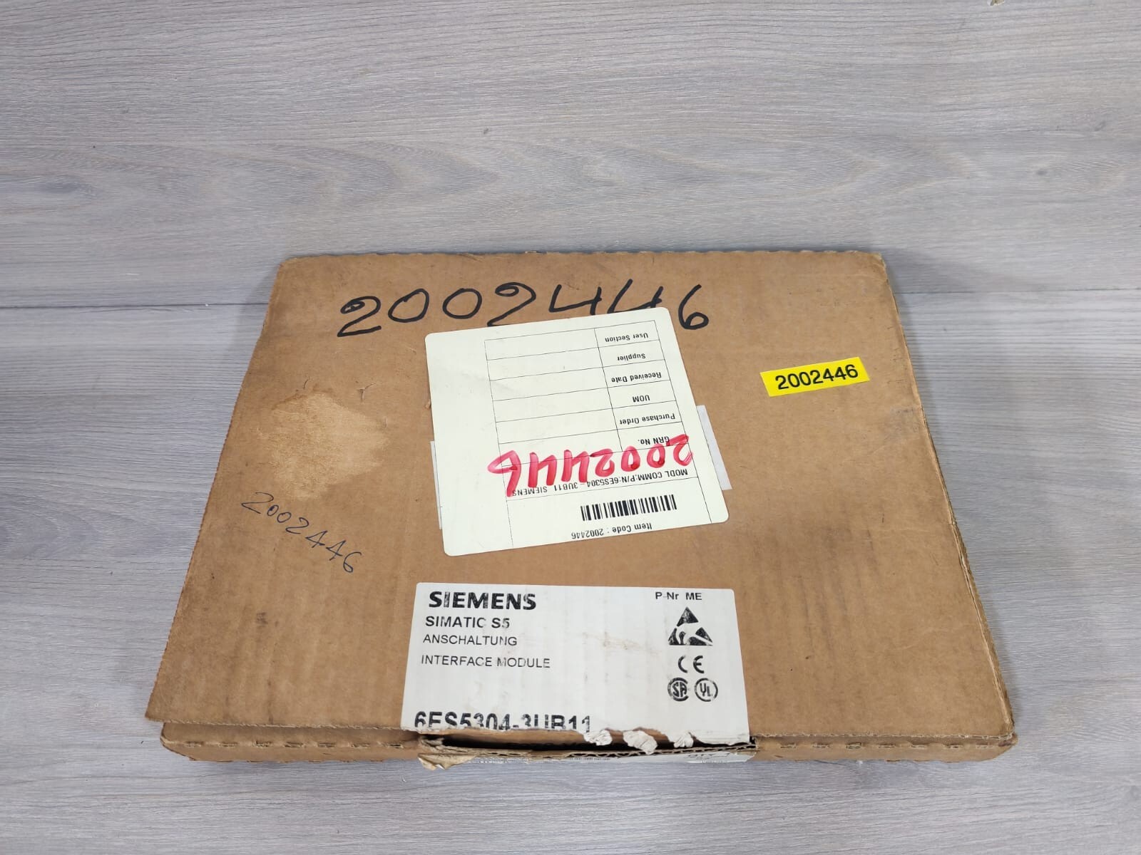 SIEMENS 6ES5304-3UB11 SIEMENS 6ES5304-3UB11 Interface Module - WITH FILTHY BOX 4