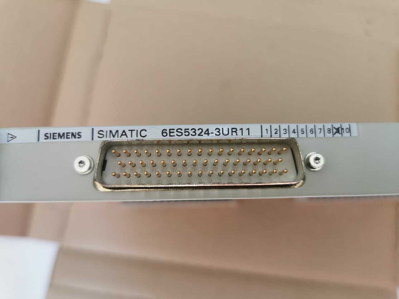 SIEMENS 6ES5324-3UR11 SIEMENS SIMATIC 6ES5324-3UR11 Interface Module- WITH FILTHY BOX 3