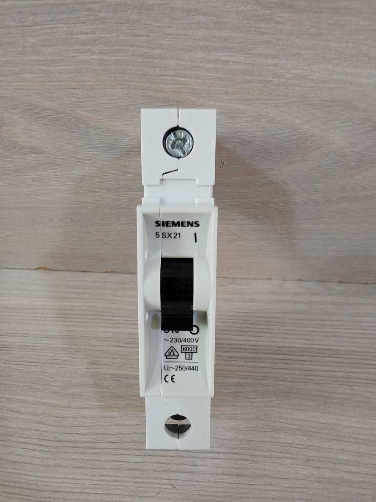 Siemens 5SX2-110-7 SIEMENS 5SX2 110-7 CIRCUIT BREAKER 3