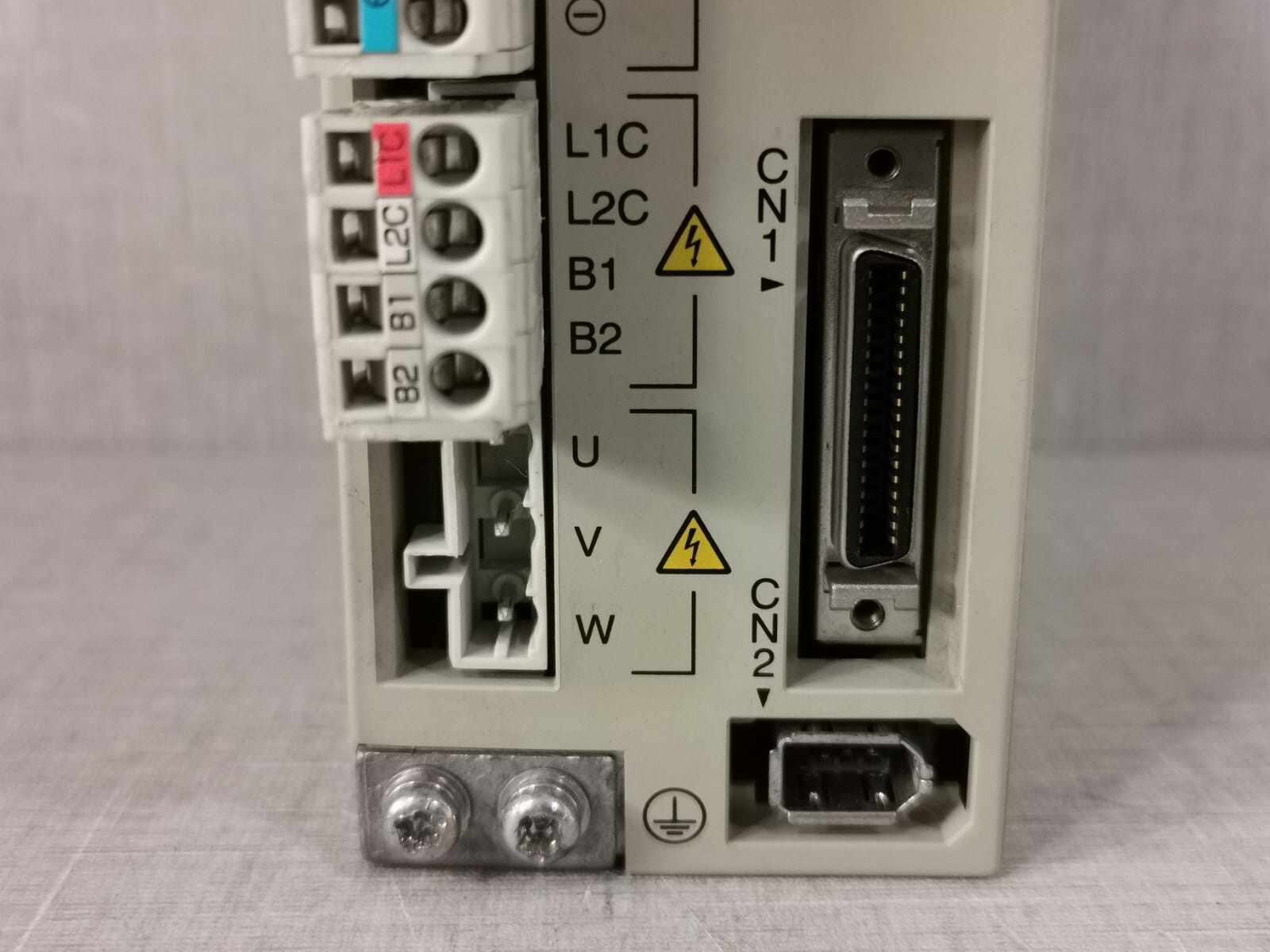 Yaskawa SGDG-01GT YASKAWA SGDG-01GT F SERVOPACK 3