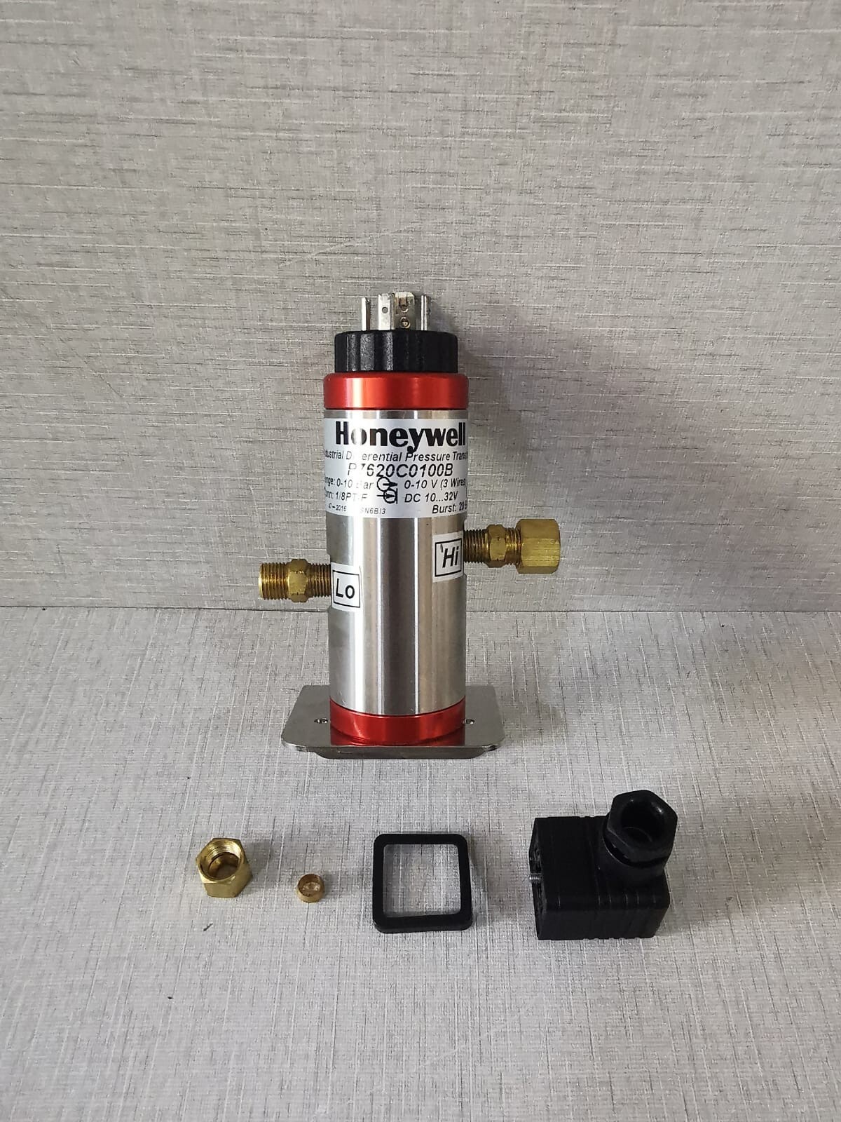 HONEYWELL P7620C0100B INDUSTRIAL DIFFERENTIAL PRESSURE TRANSMITTER