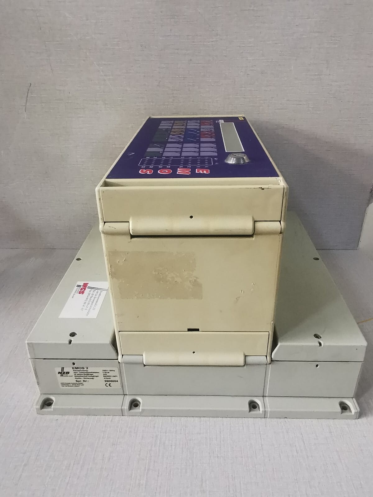 NZR EMOS 3 NZR EMOS 3 Energy Management Unit 230V-50Hz 30W 24V 6