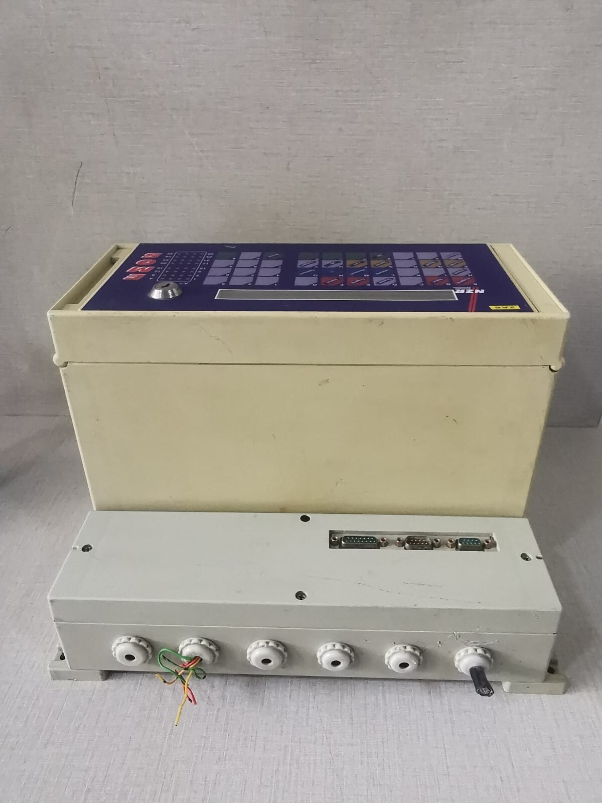 NZR EMOS 3 NZR EMOS 3 Energy Management Unit 230V-50Hz 30W 24V 7