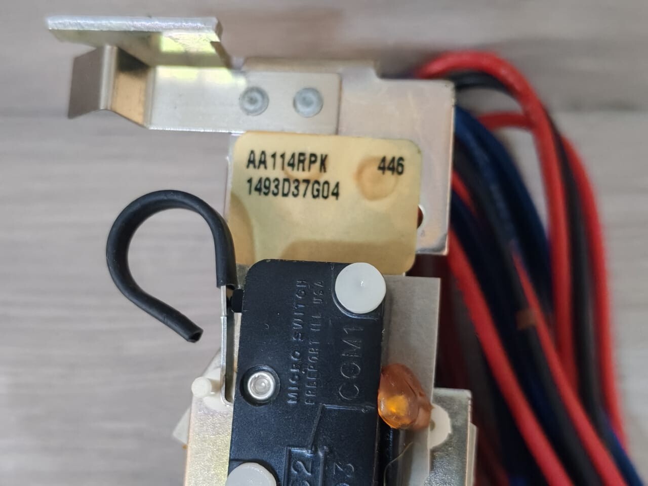 Eaton 1493D37G04 EATON LAUAL1 / AA114RPK 1493D37G04 AL/LO AUXILIARY SWITCH 5