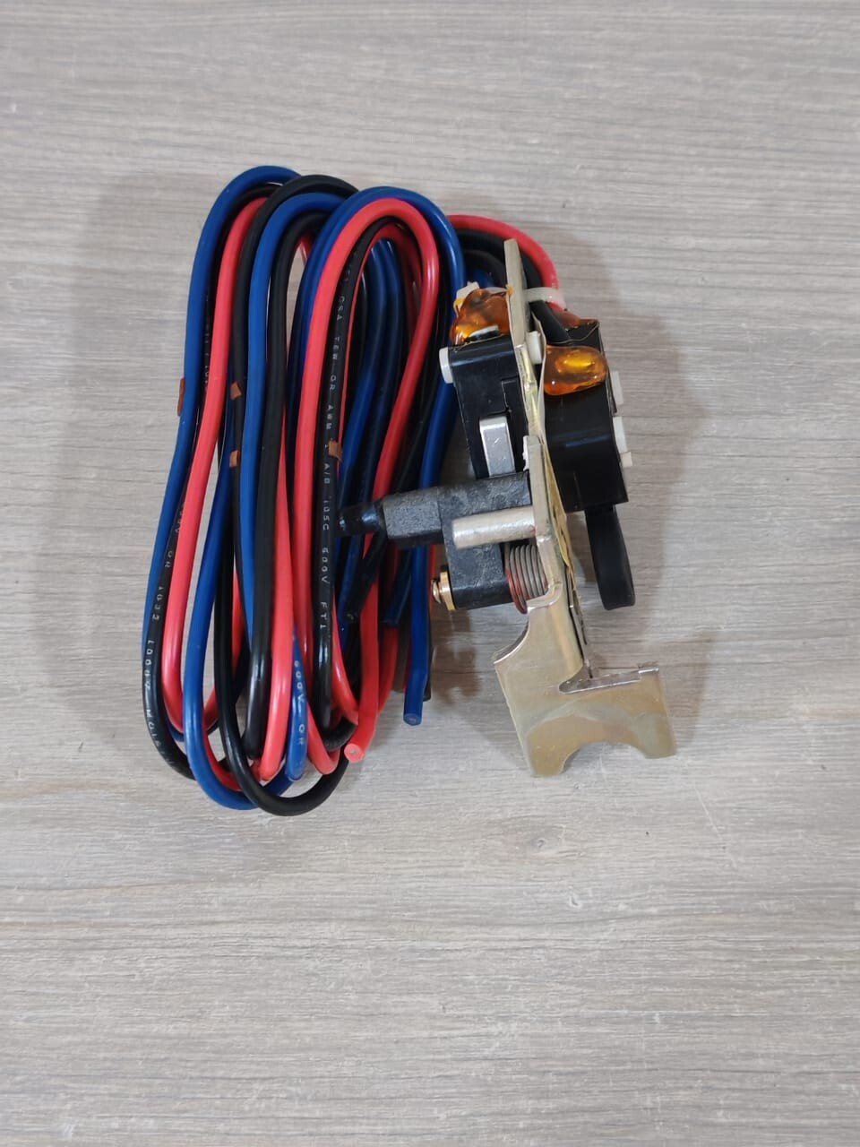 Eaton 1493D37G04 EATON LAUAL1 / AA114RPK 1493D37G04 AL/LO AUXILIARY SWITCH 7