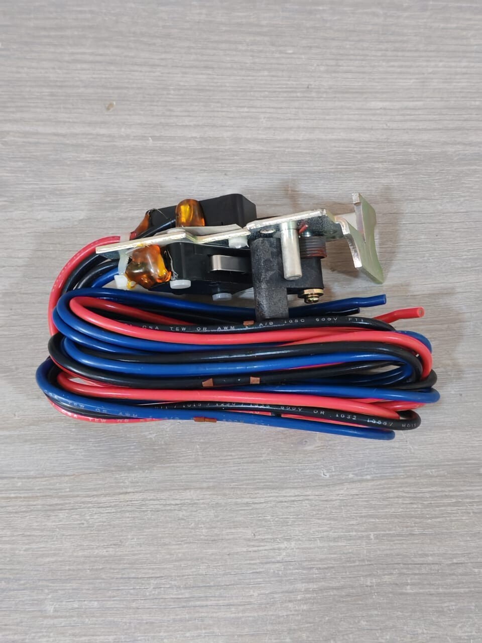 Eaton 1493D37G04 EATON LAUAL1 / AA114RPK 1493D37G04 AL/LO AUXILIARY SWITCH 8