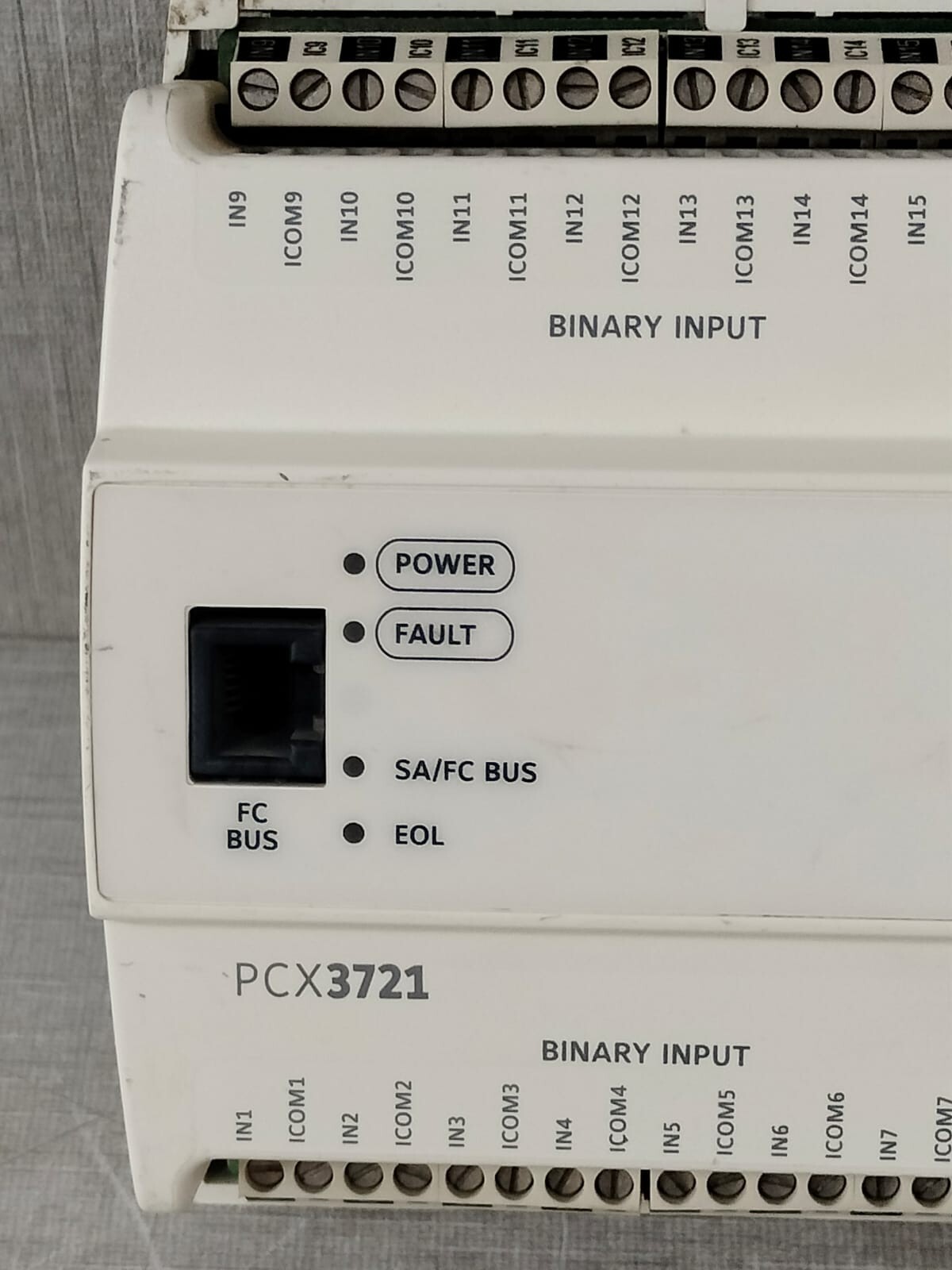 JOHNSON CONTROLS PCX3721 REV L S/W VER 6.2 JOHNSON CONTROLS PCX3721 REV L S/W VER 6.2 Facility Explorer Controller 2