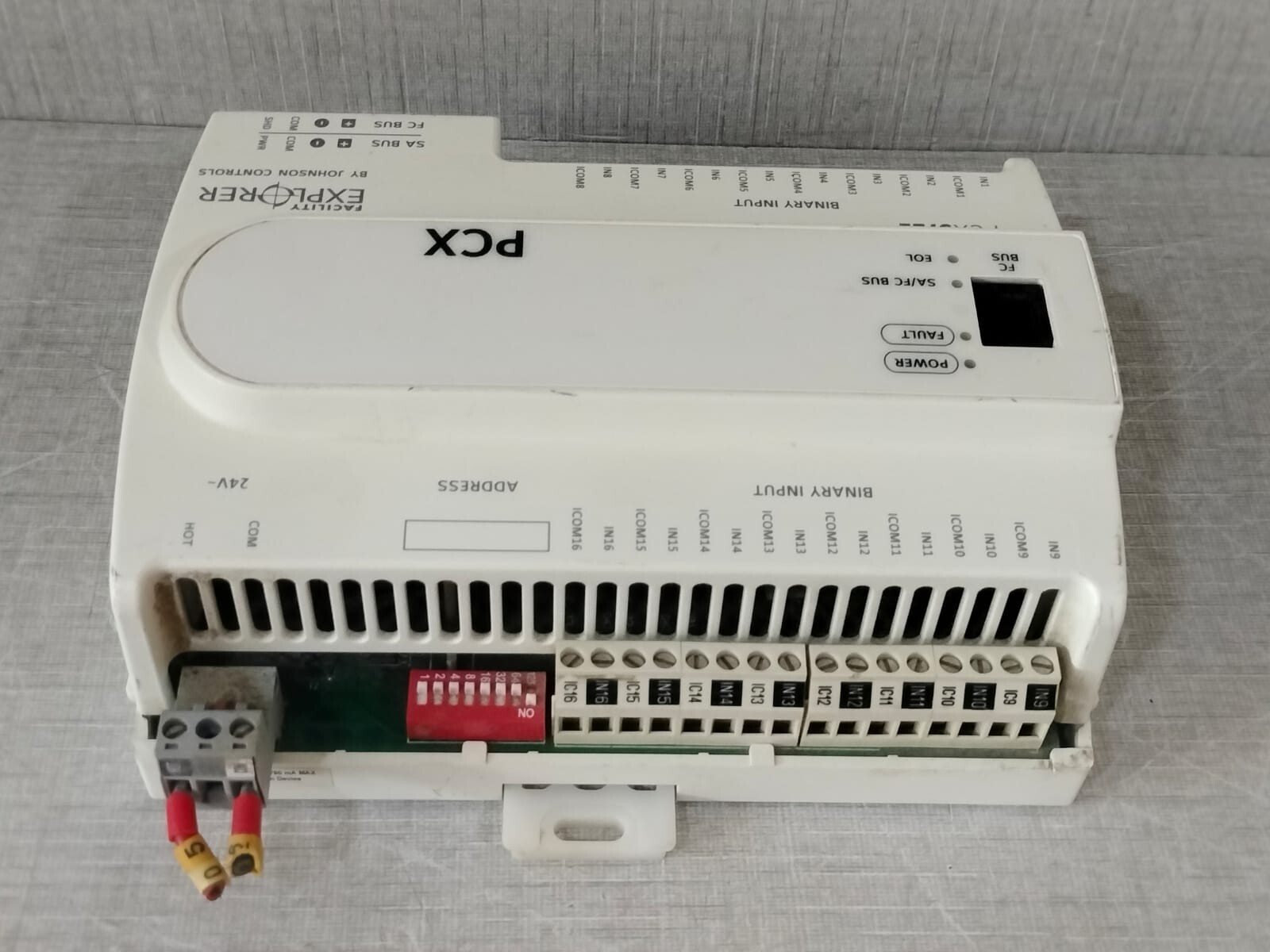 JOHNSON CONTROLS PCX3721 REV L S/W VER 6.2 JOHNSON CONTROLS PCX3721 REV L S/W VER 6.2 Facility Explorer Controller 5