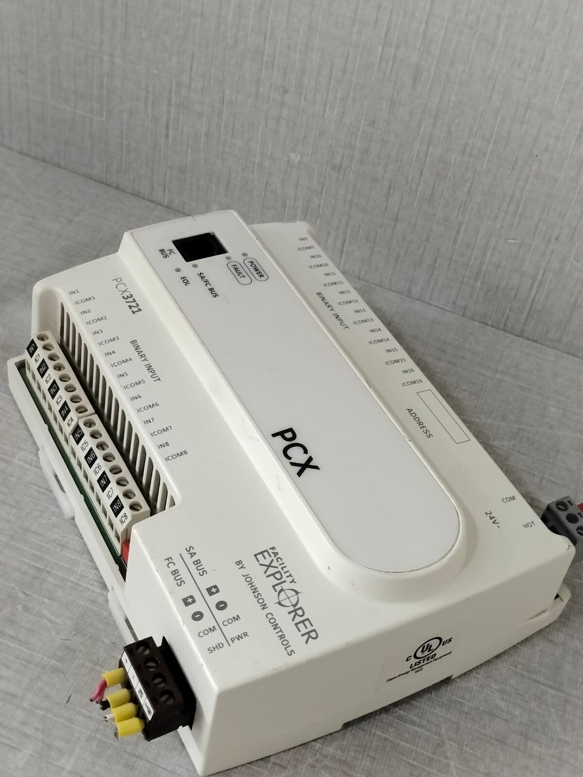 JOHNSON CONTROLS PCX3721 REV L S/W VER 6.2 JOHNSON CONTROLS PCX3721 REV L S/W VER 6.2 Facility Explorer Controller 7
