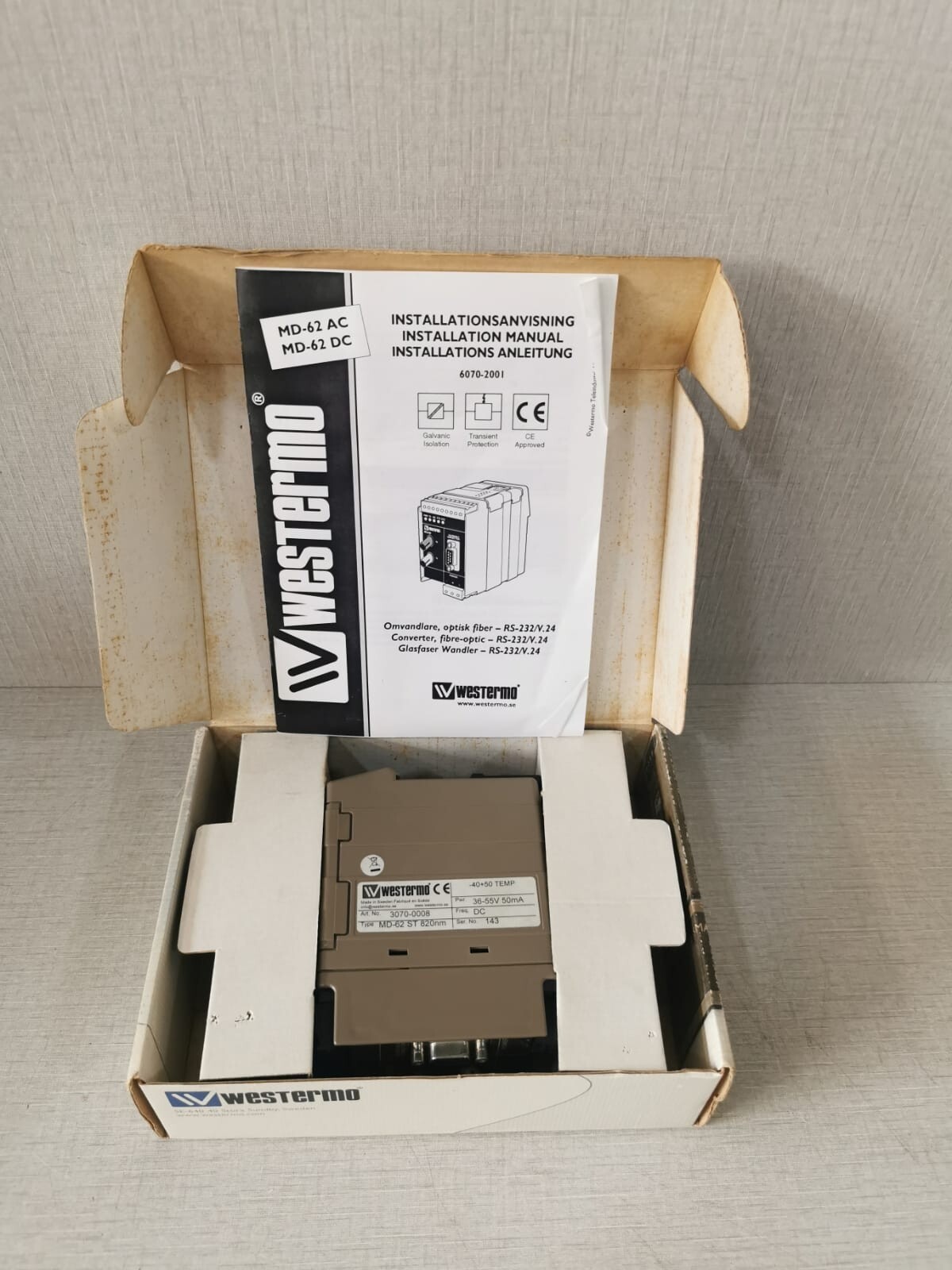 Westermo MD-62DC WESTERMO MD-62DC MODEM / Type: MD-62 ST - Only with Slightly Crack Parts 3