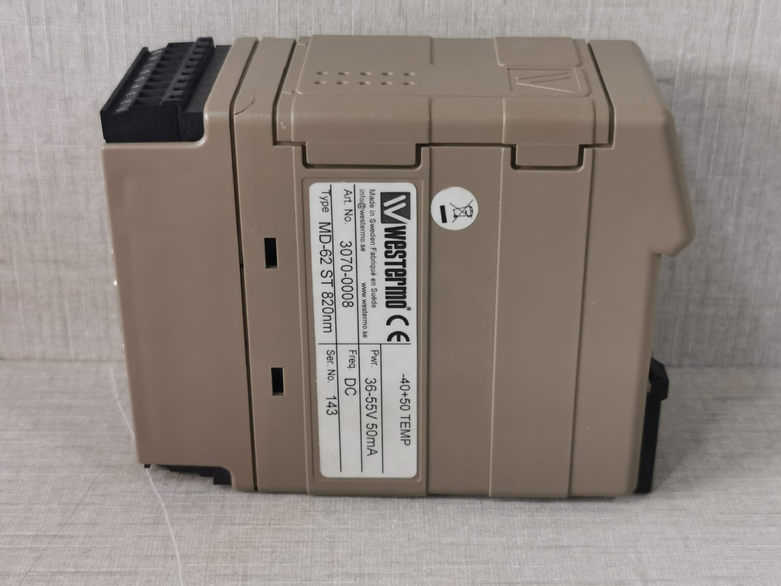Westermo MD-62DC WESTERMO MD-62DC MODEM / Type: MD-62 ST - Only with Slightly Crack Parts 8