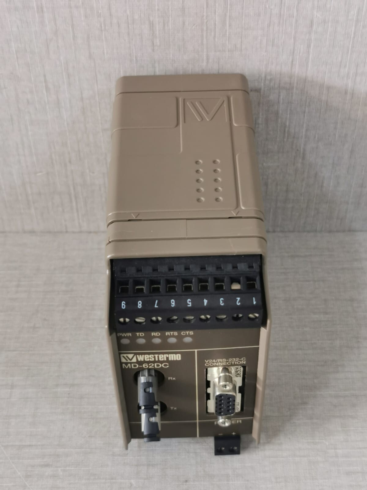 Westermo MD-62DC WESTERMO MD-62DC MODEM / Type: MD-62 ST - Only with Slightly Crack Parts 10