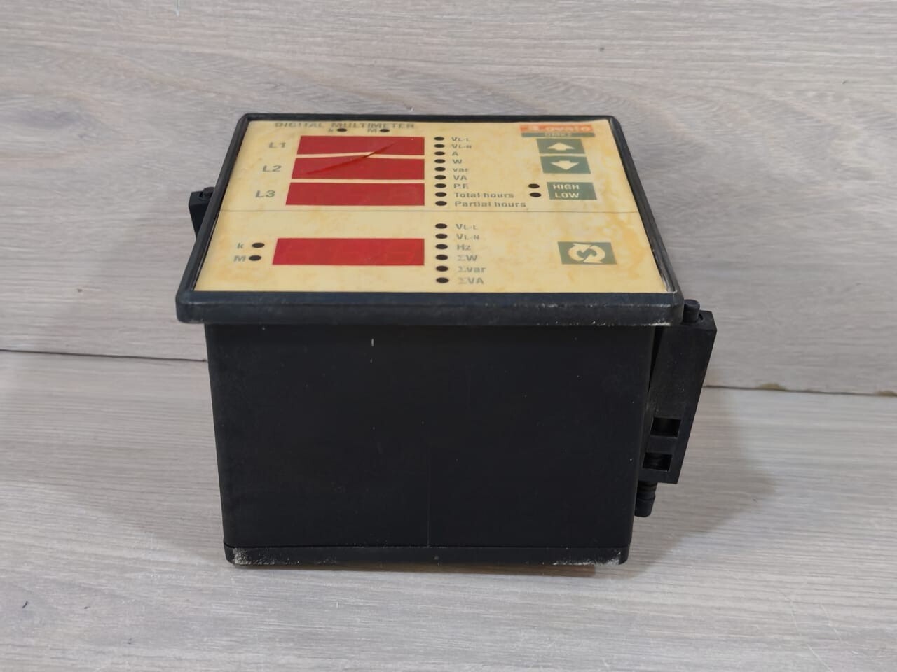 Lovato DMK20 Lovato DMK20 PANEL POWER METER- DAMAGED SCREEN 5