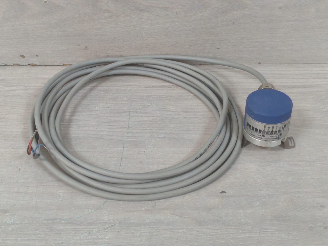 DESC EML38F270X12/28V010I10X6PR4 P/N 93740009 ENCODER
